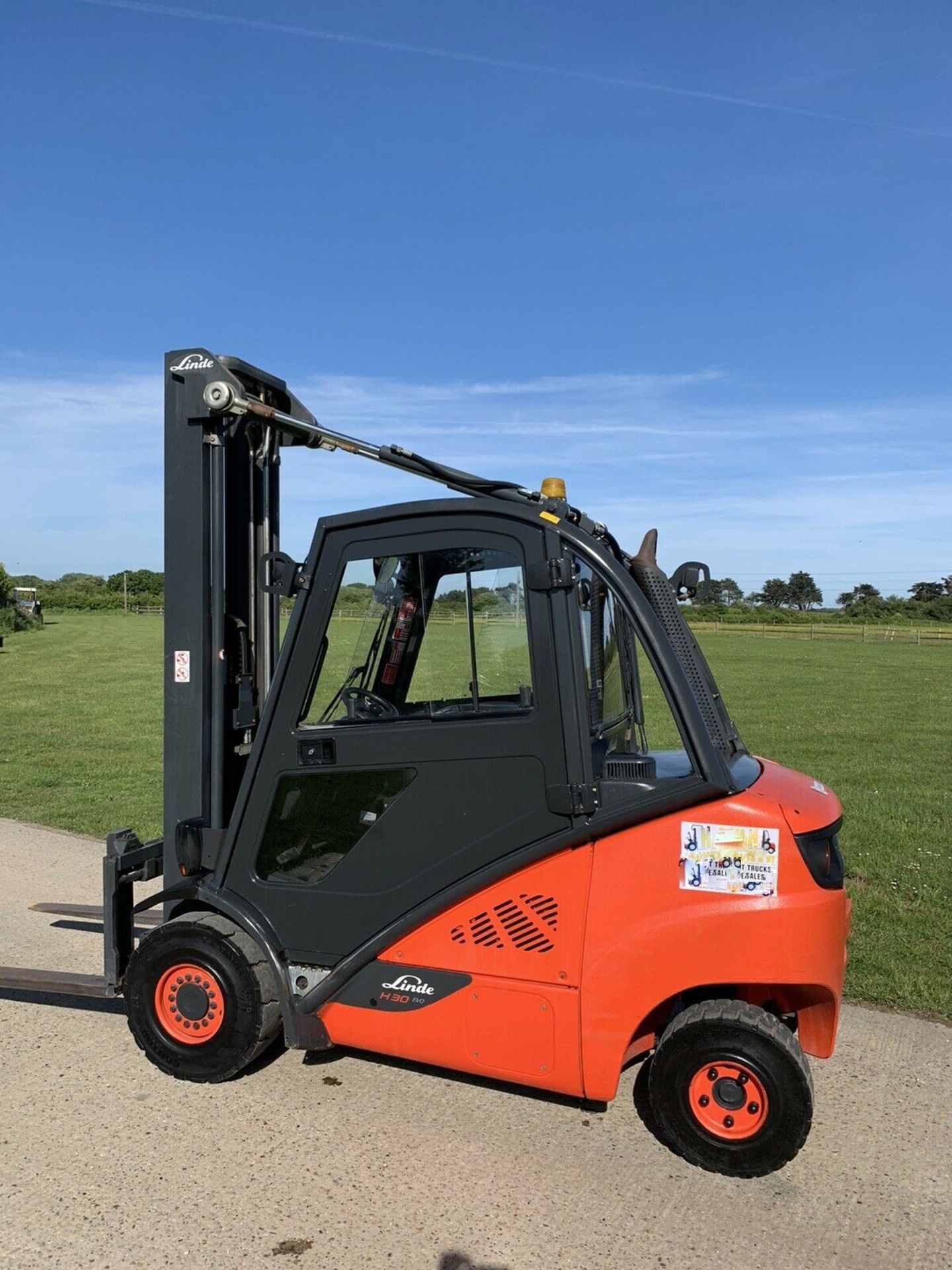 Linde H30 Evo Diesel Forklift 2014 Full Cab 6.4 Mast - Image 3 of 10