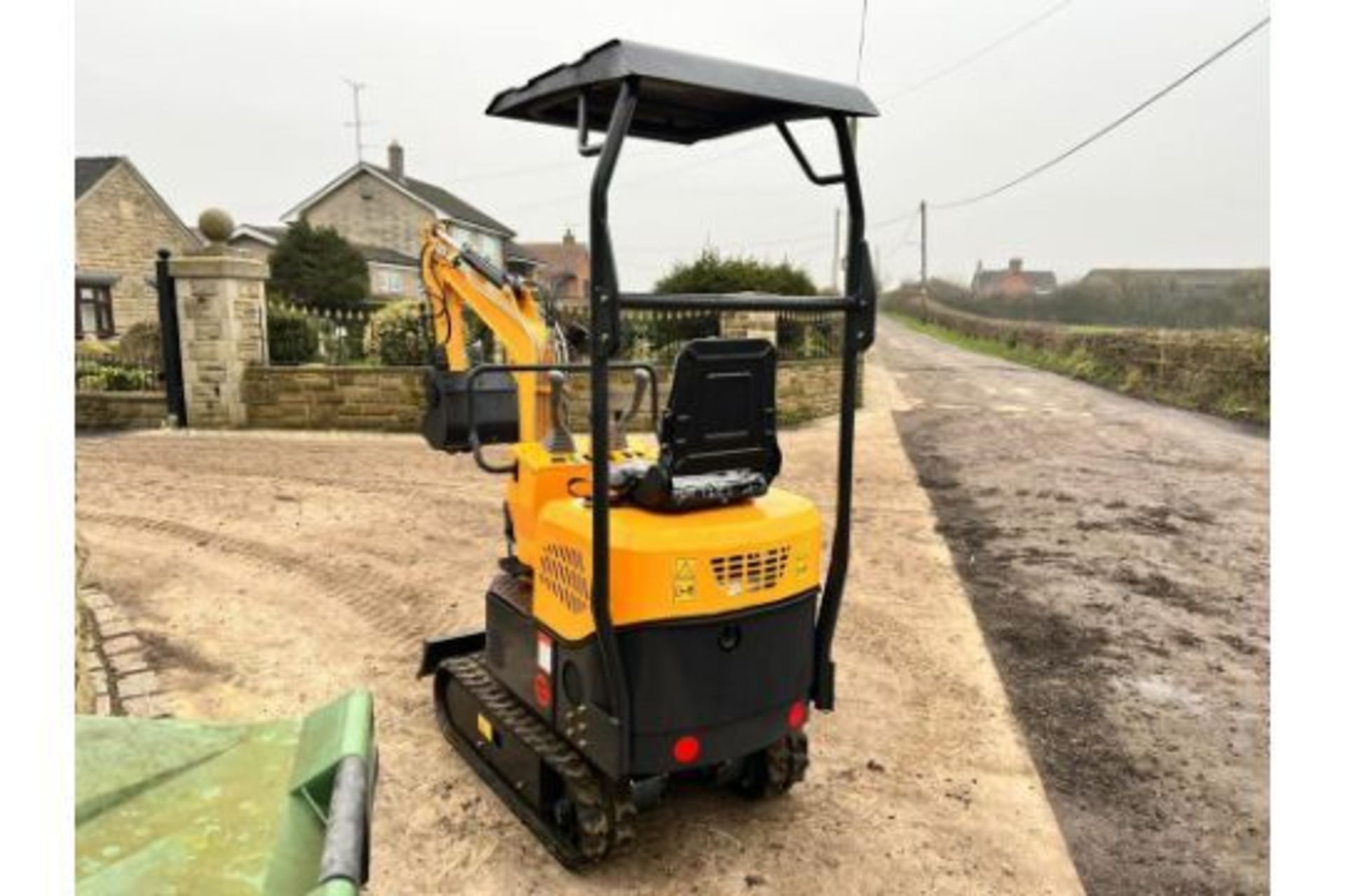 1 Ton Mini Digger - Image 2 of 12