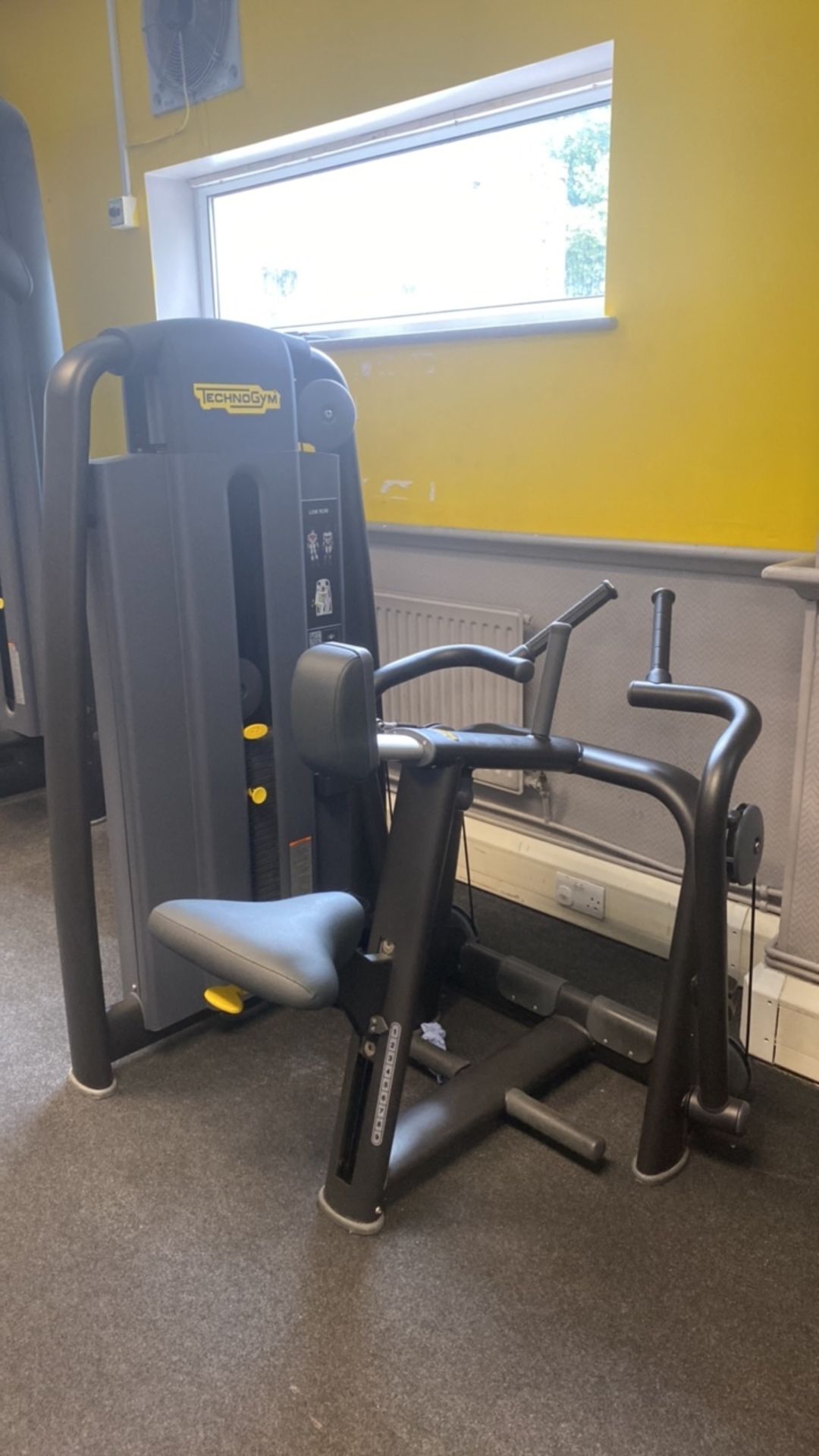 Technogym Low Row Machine - Image 2 of 4