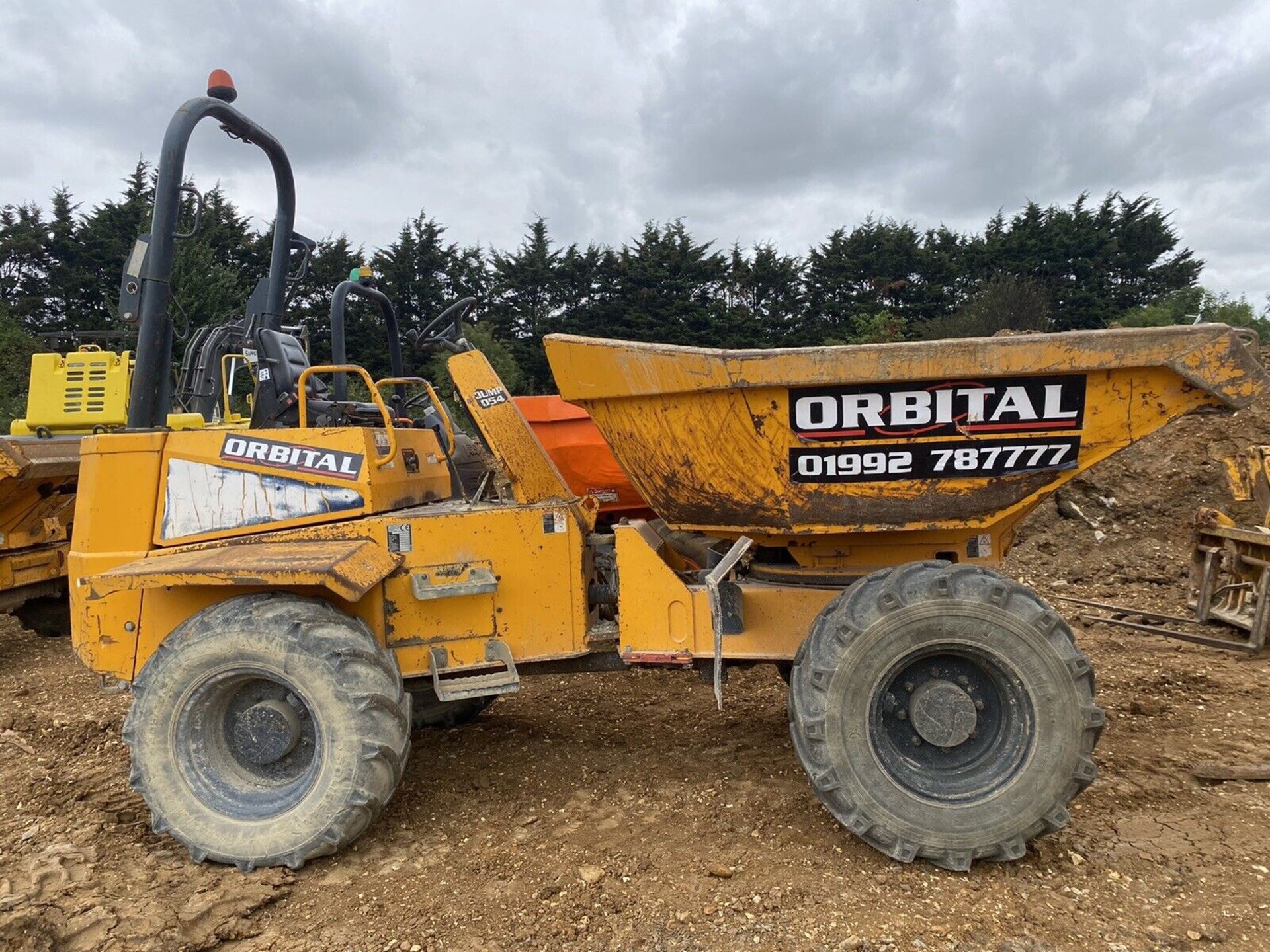 6 TONNE THWAITES DUMPER - Image 2 of 9