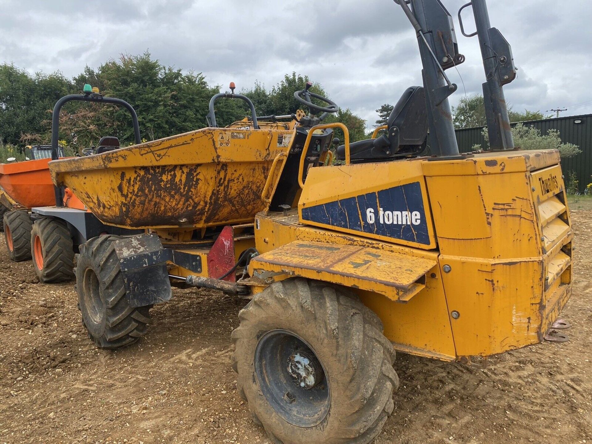 6 TONNE THWAITES DUMPER - Image 9 of 9