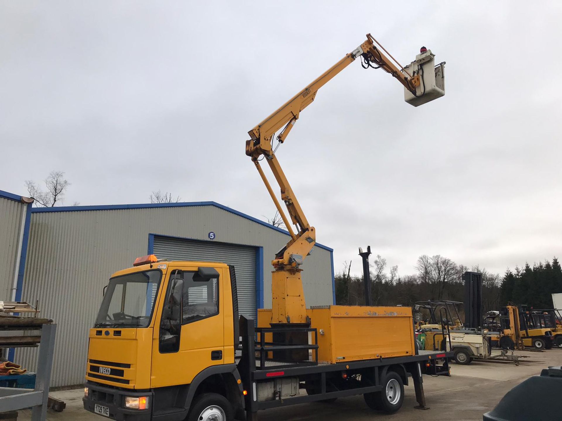 Ford Iveco cargo cherry picker - Image 3 of 11