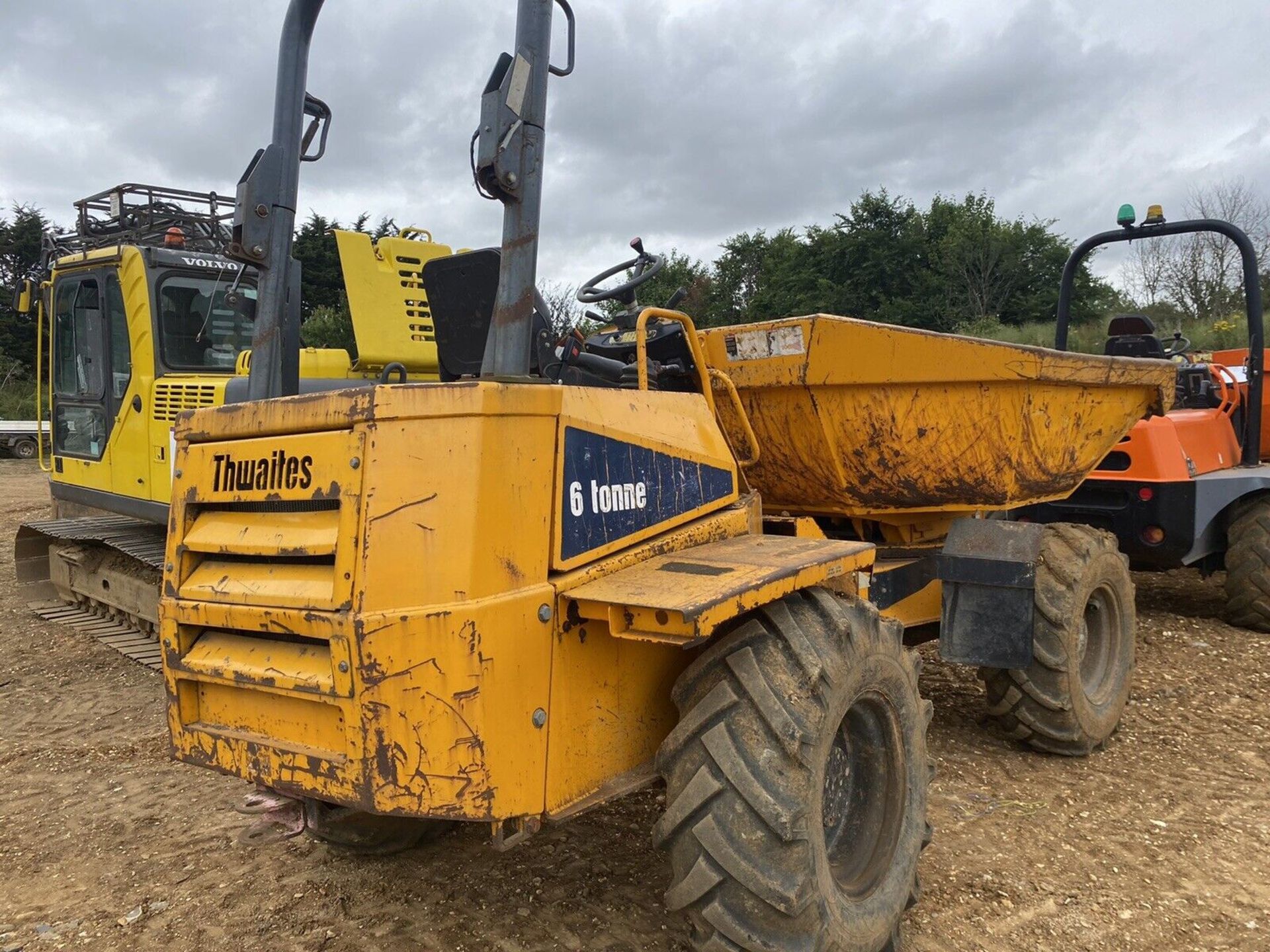 6 TONNE THWAITES DUMPER - Image 8 of 9