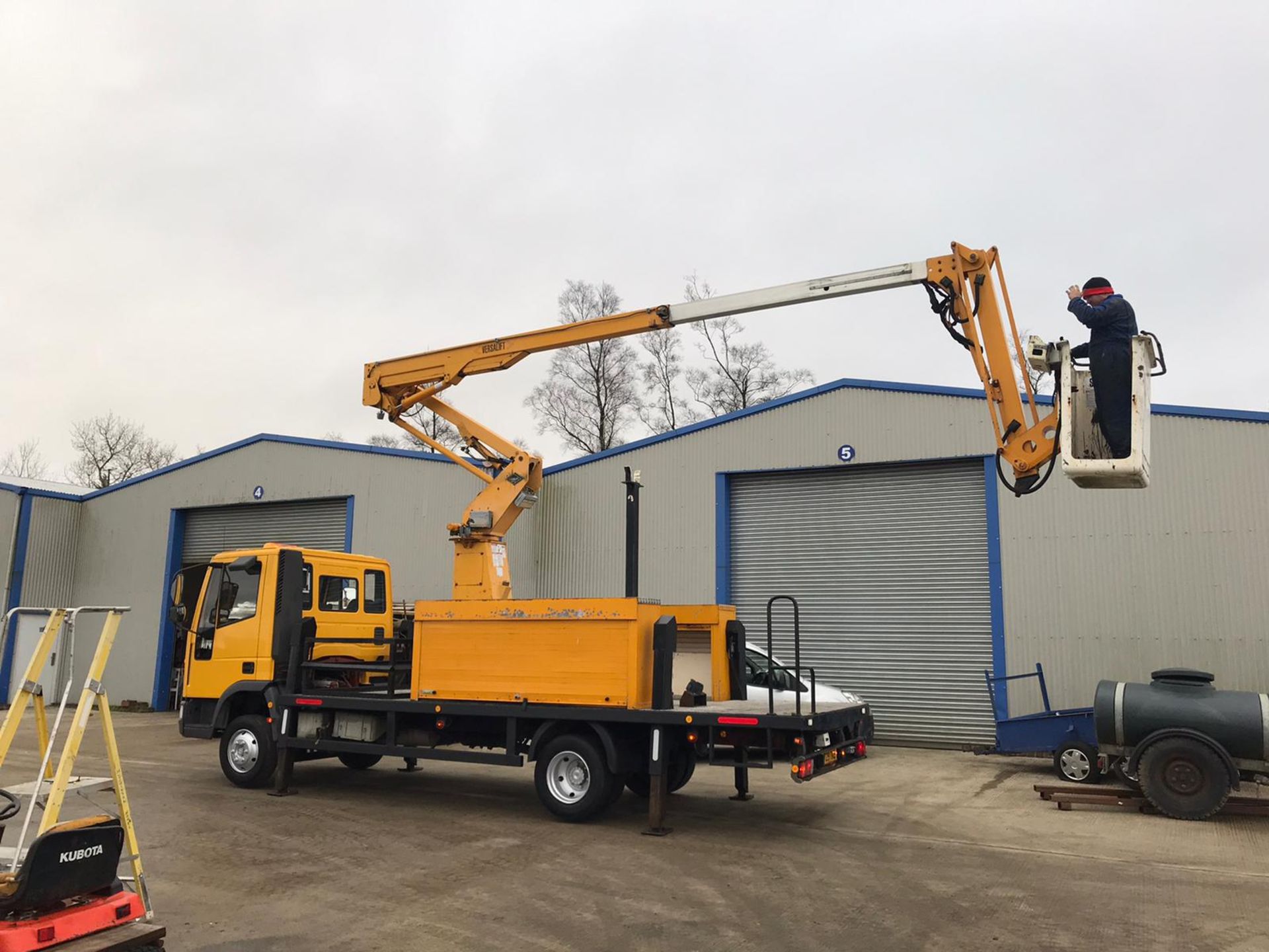 Ford Iveco cargo cherry picker - Image 4 of 11