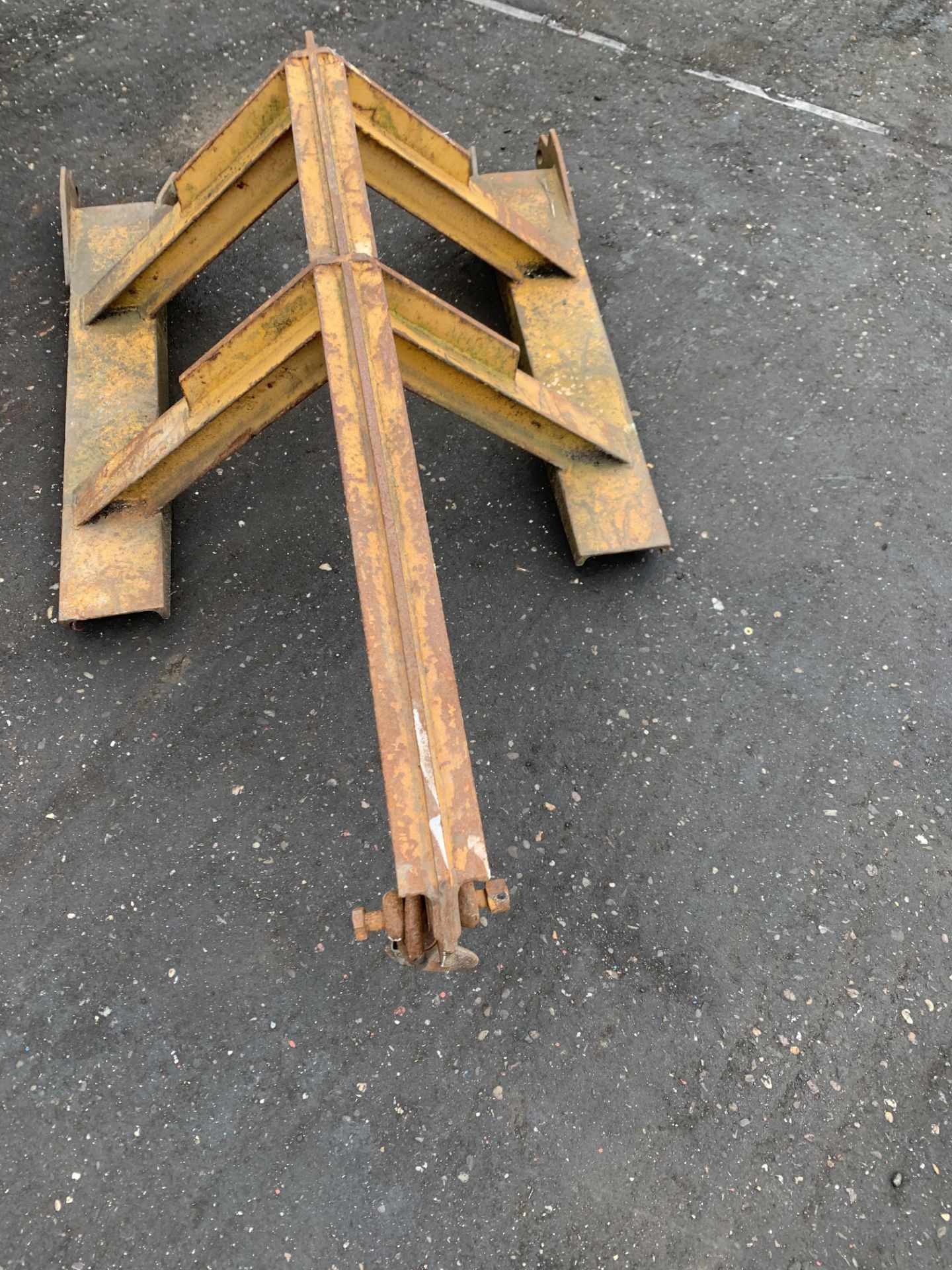 Forklift Lifting Attachment - Image 2 of 4