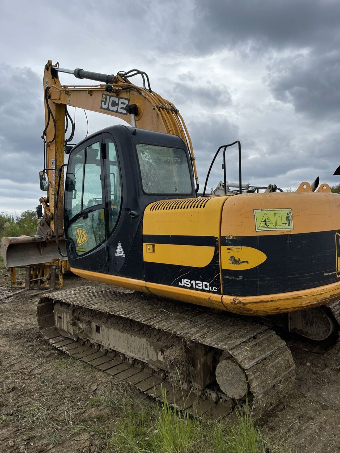 Jcb Js130, NO VAT JUST SERVED Excavator , Digger - Image 2 of 3