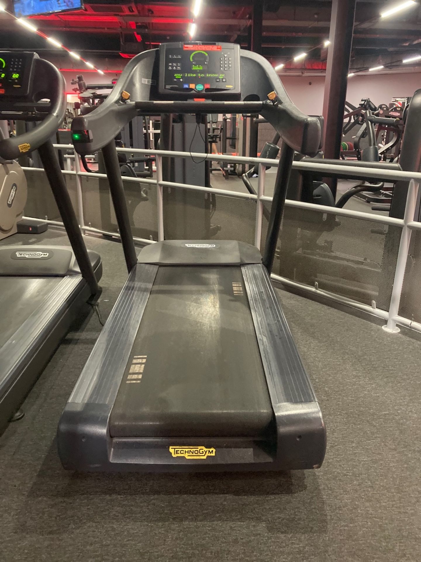 Technogym 1000 Treadmill - Image 2 of 4