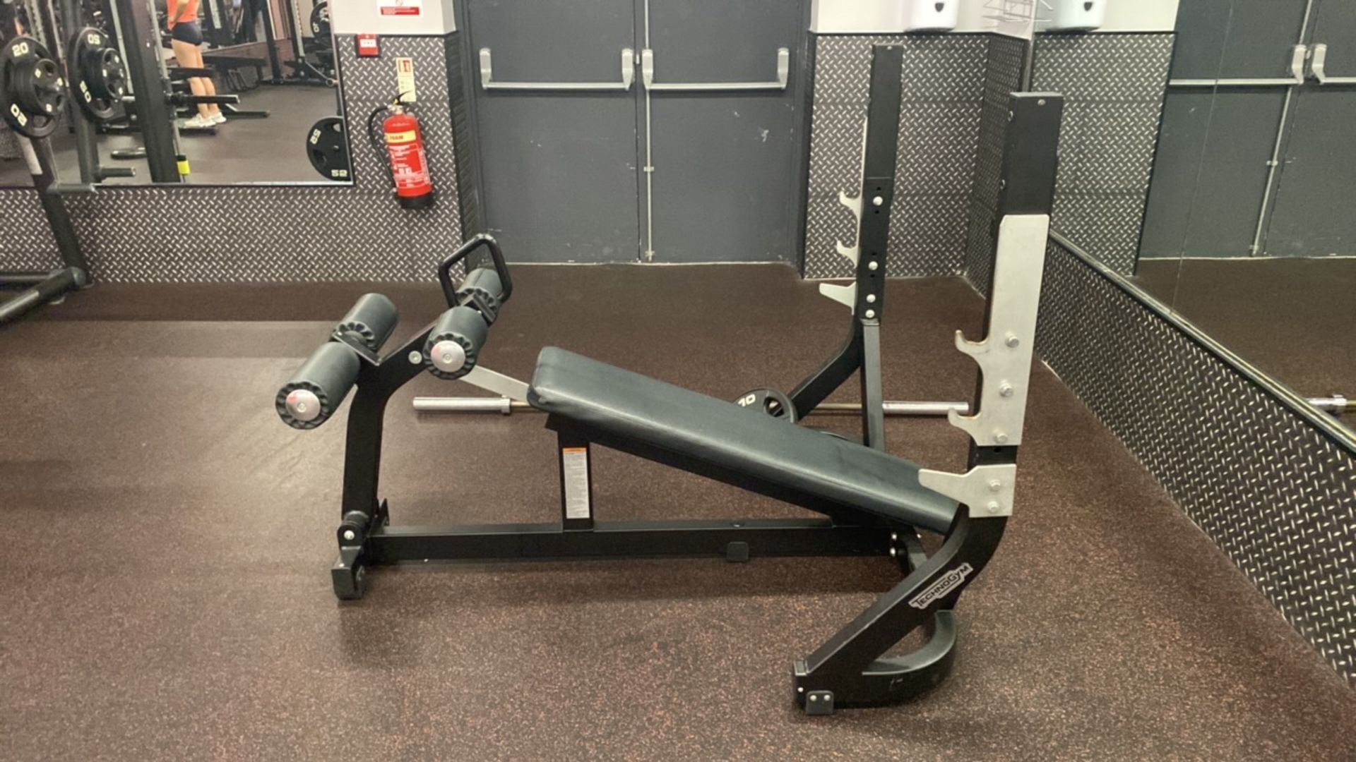 Technogym Olympic Decline Bench - Bild 2 aus 4