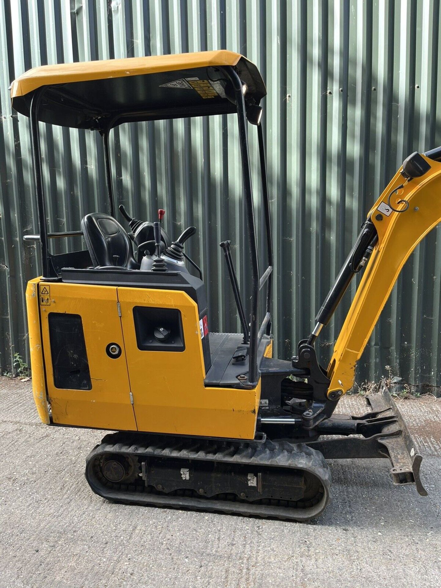 JCB 15C-1 MINI EXCAVATOR 2019 ONLY 860hrs, Mini Digger - Image 4 of 11