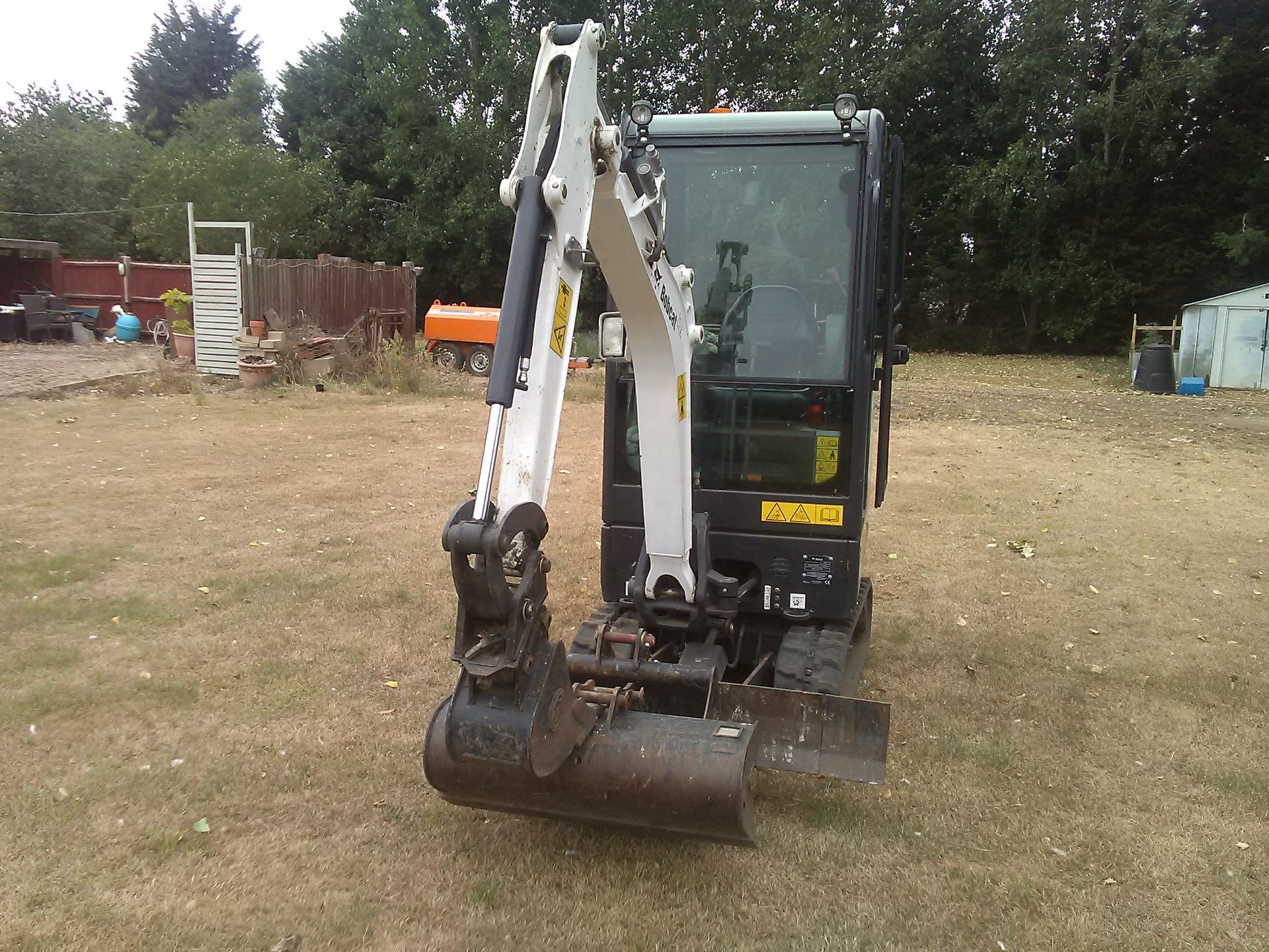 Bobcat E17 Mini Excavator - Image 2 of 10