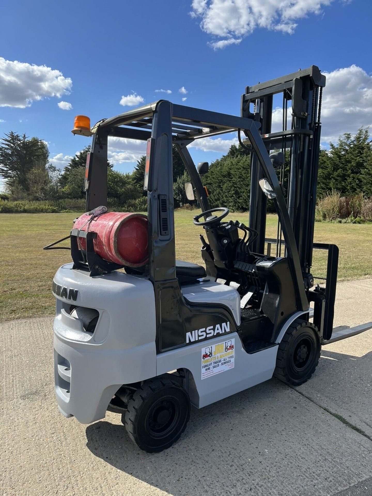 Nissan 1.5 Tonne Gas Forklift Truck - Image 4 of 5