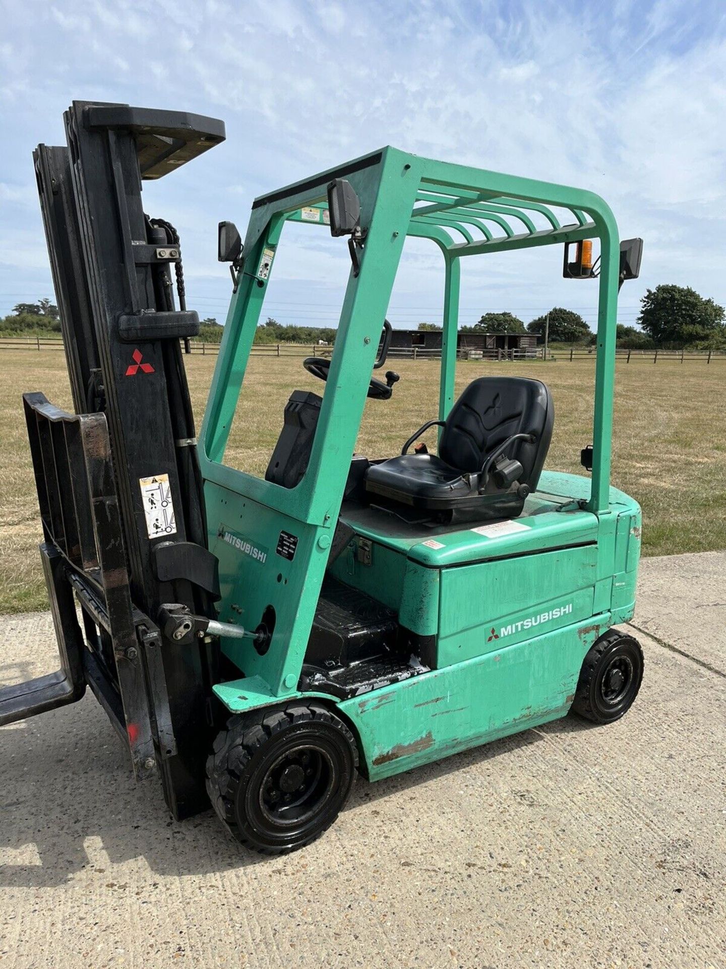 Mitsubishi 2 Tonne Electric forklift truck Container Spec - Image 4 of 6