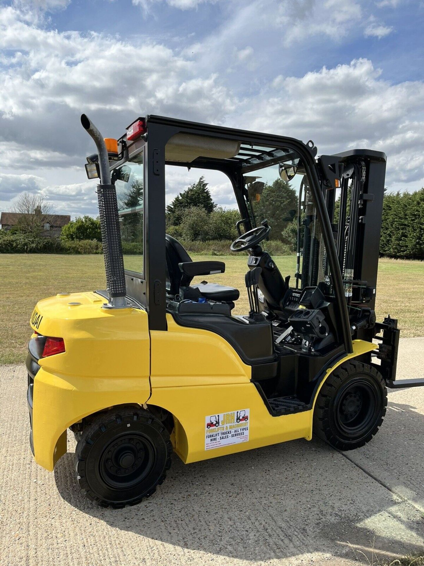 Hyundai 2.5 Diesel Forklift Container Spec 2015 - Image 10 of 10