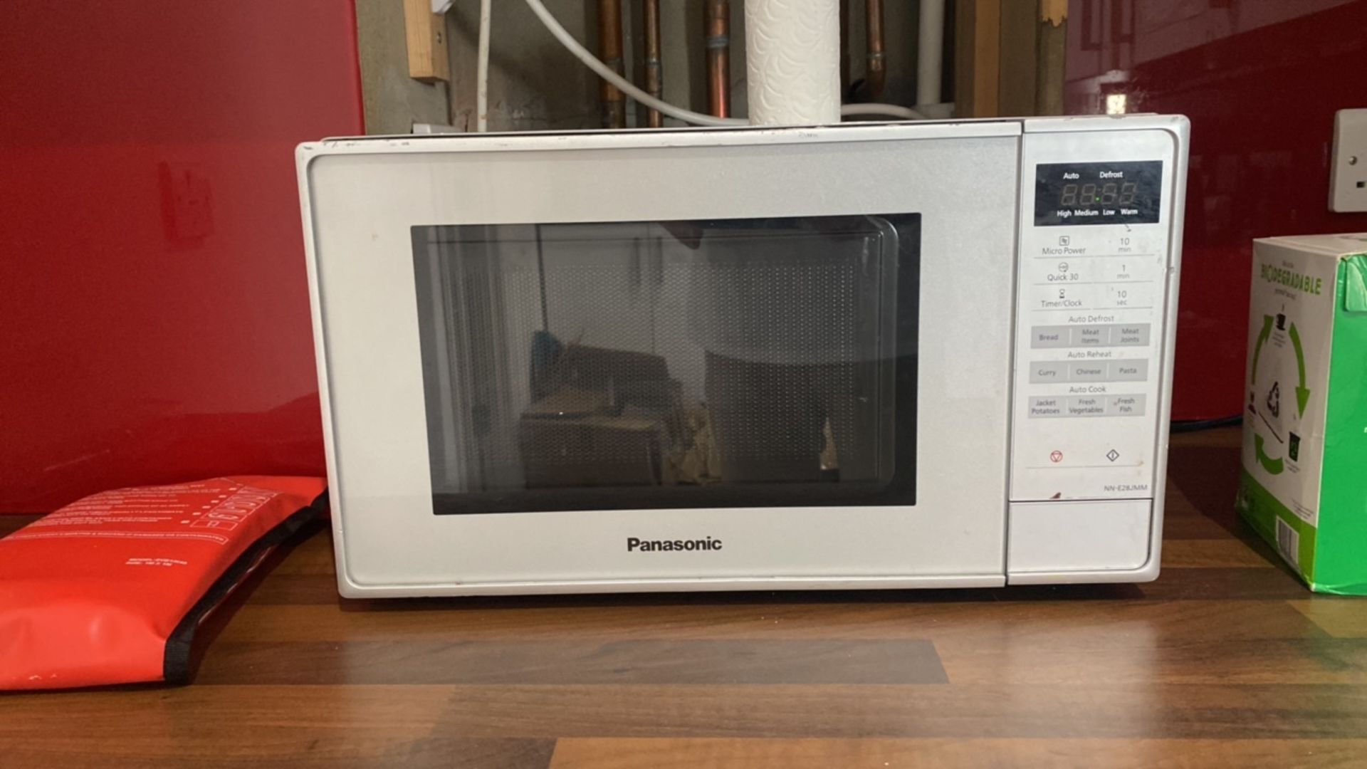 Microwave X2 and Kettle - Image 4 of 7
