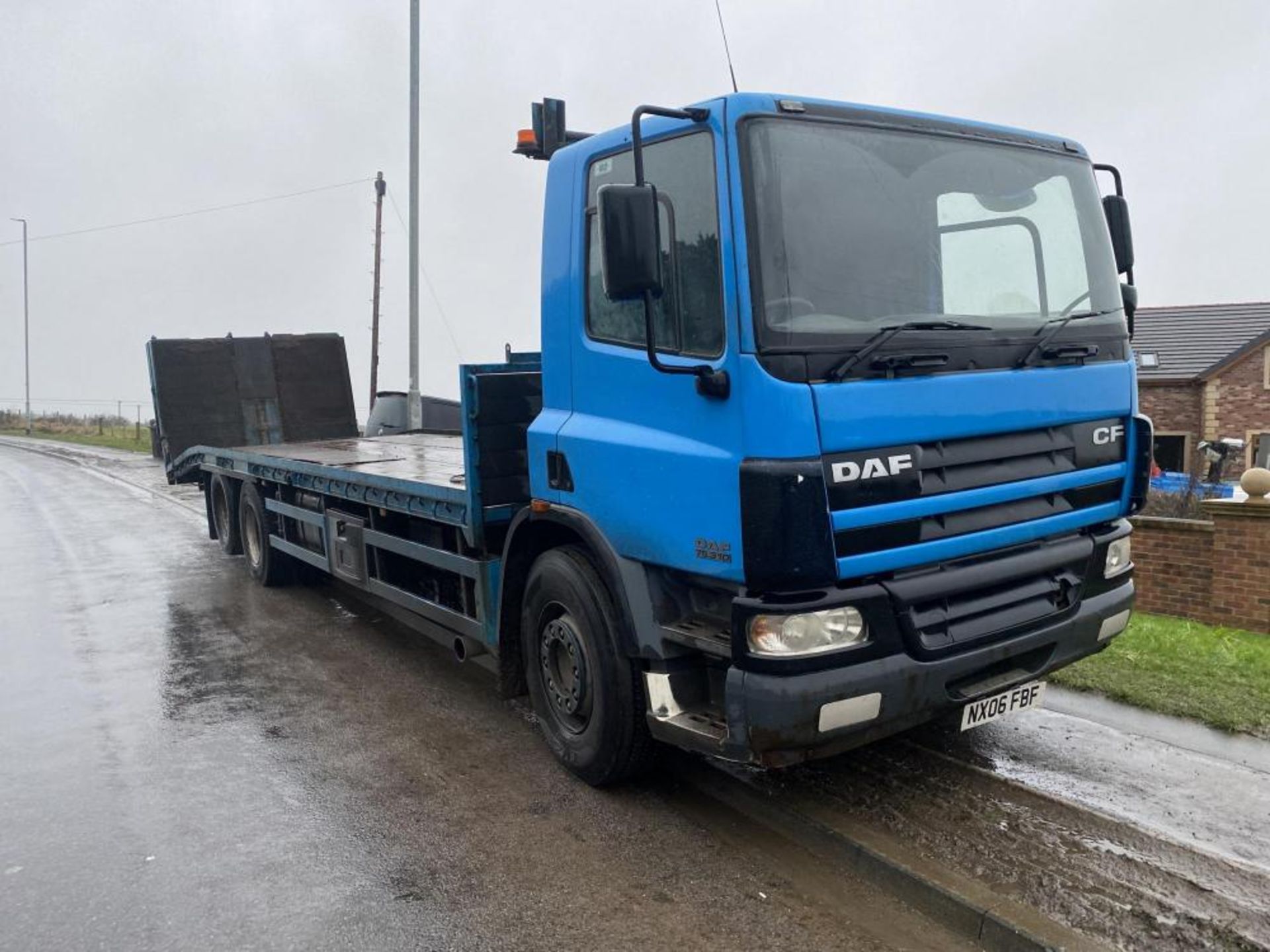 DAF 75 6X2 BEAVERTAIL RECOVERY - Image 2 of 9