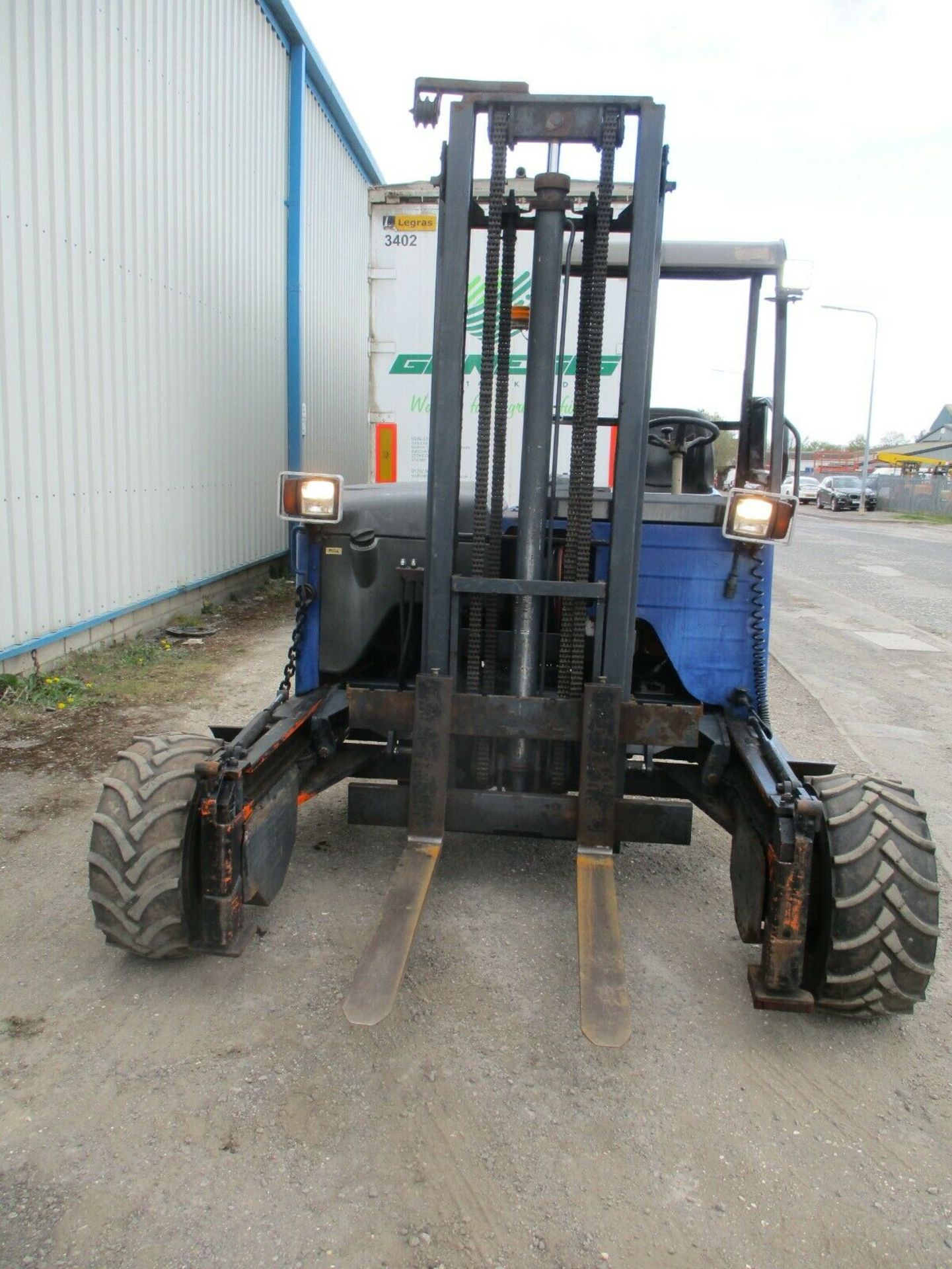 2006 Moffett mounty M8 25.3 truck mounted forklift - Image 2 of 7