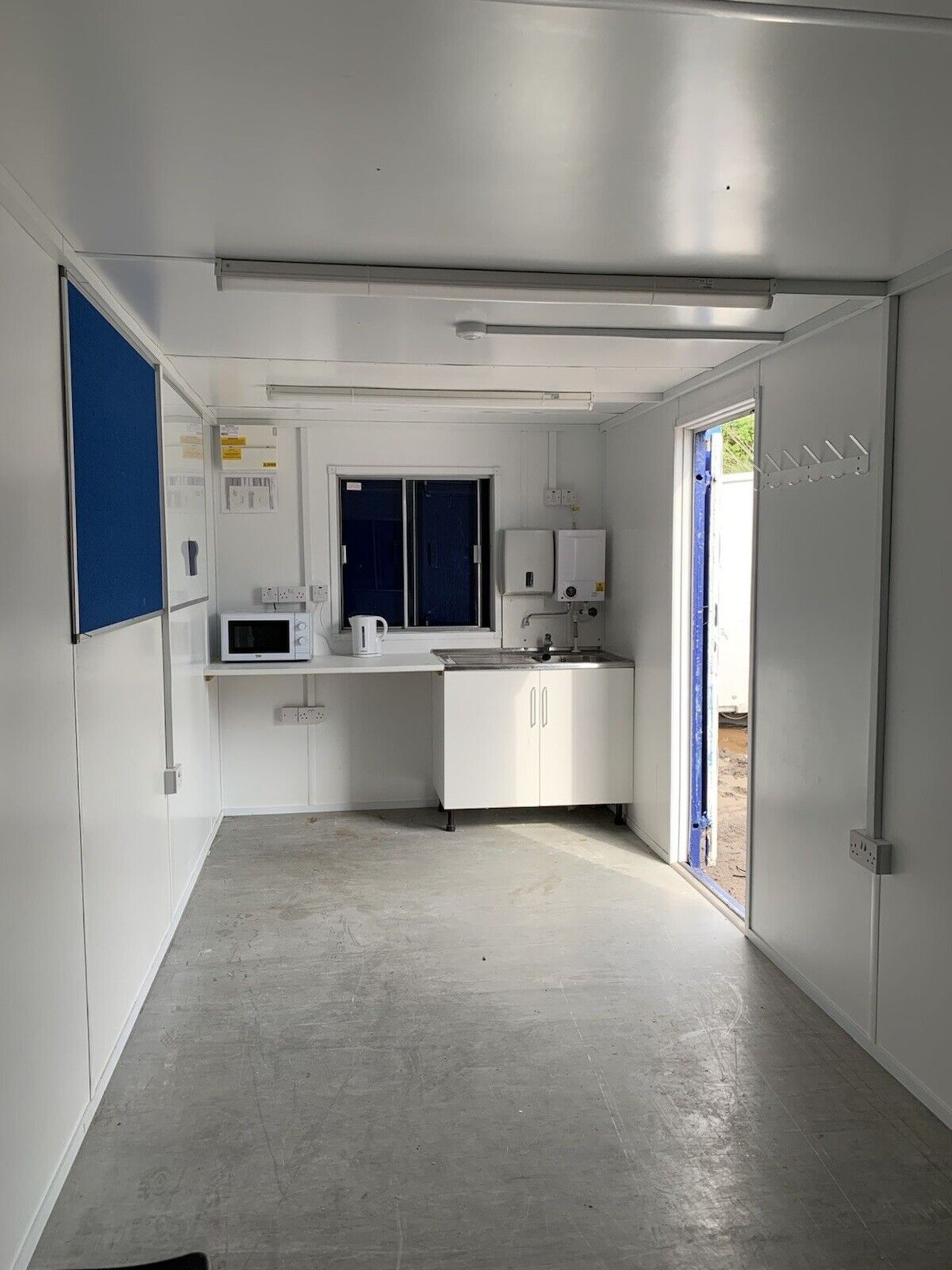 20ft Portable Office Canteen Cabin Welfare Unit An - Image 5 of 7