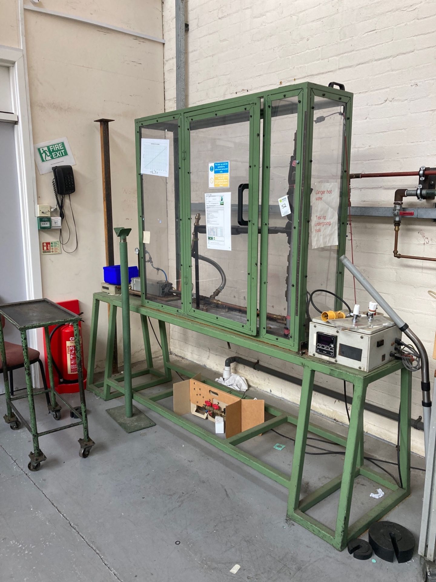 Bespoke tensile test rig