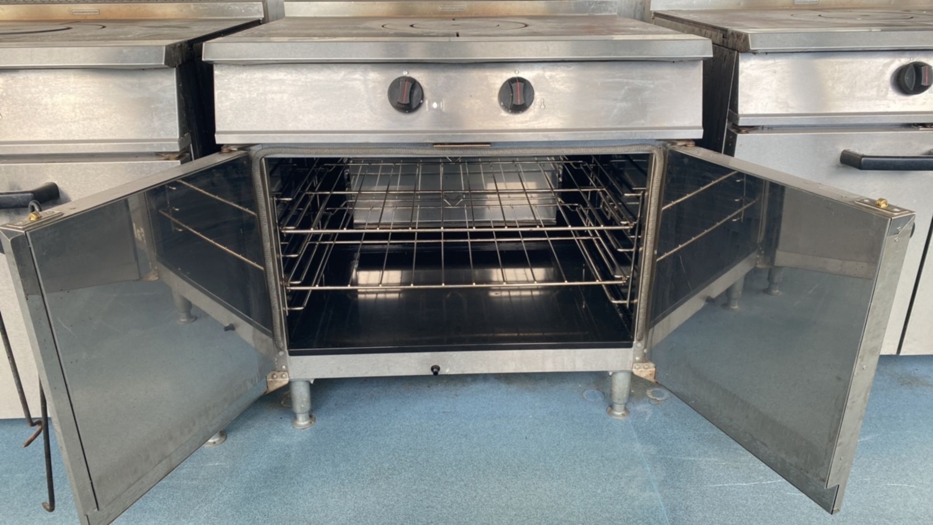 Falcon Dominator Solid Top Oven - Image 4 of 5