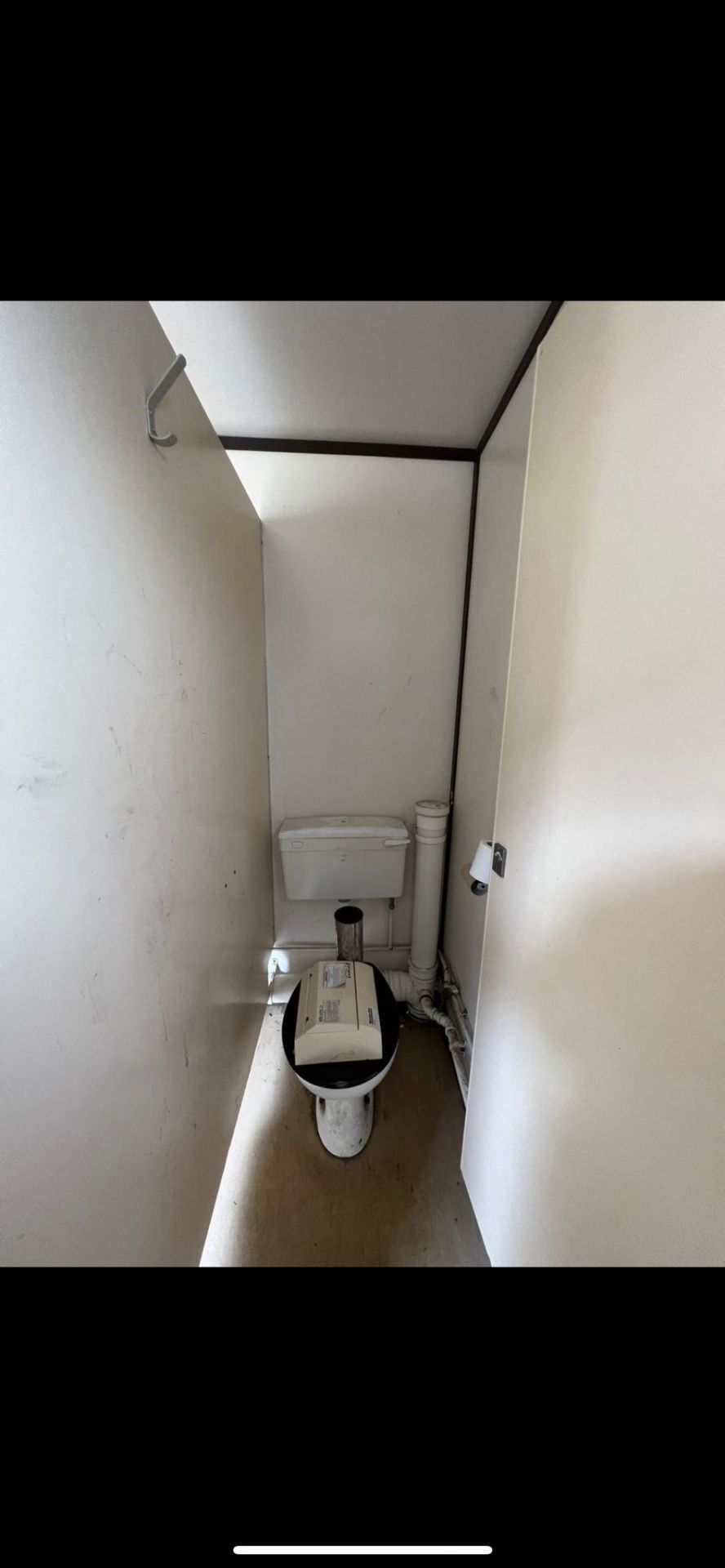 12ft 2 + 1 toilet block - Image 3 of 7