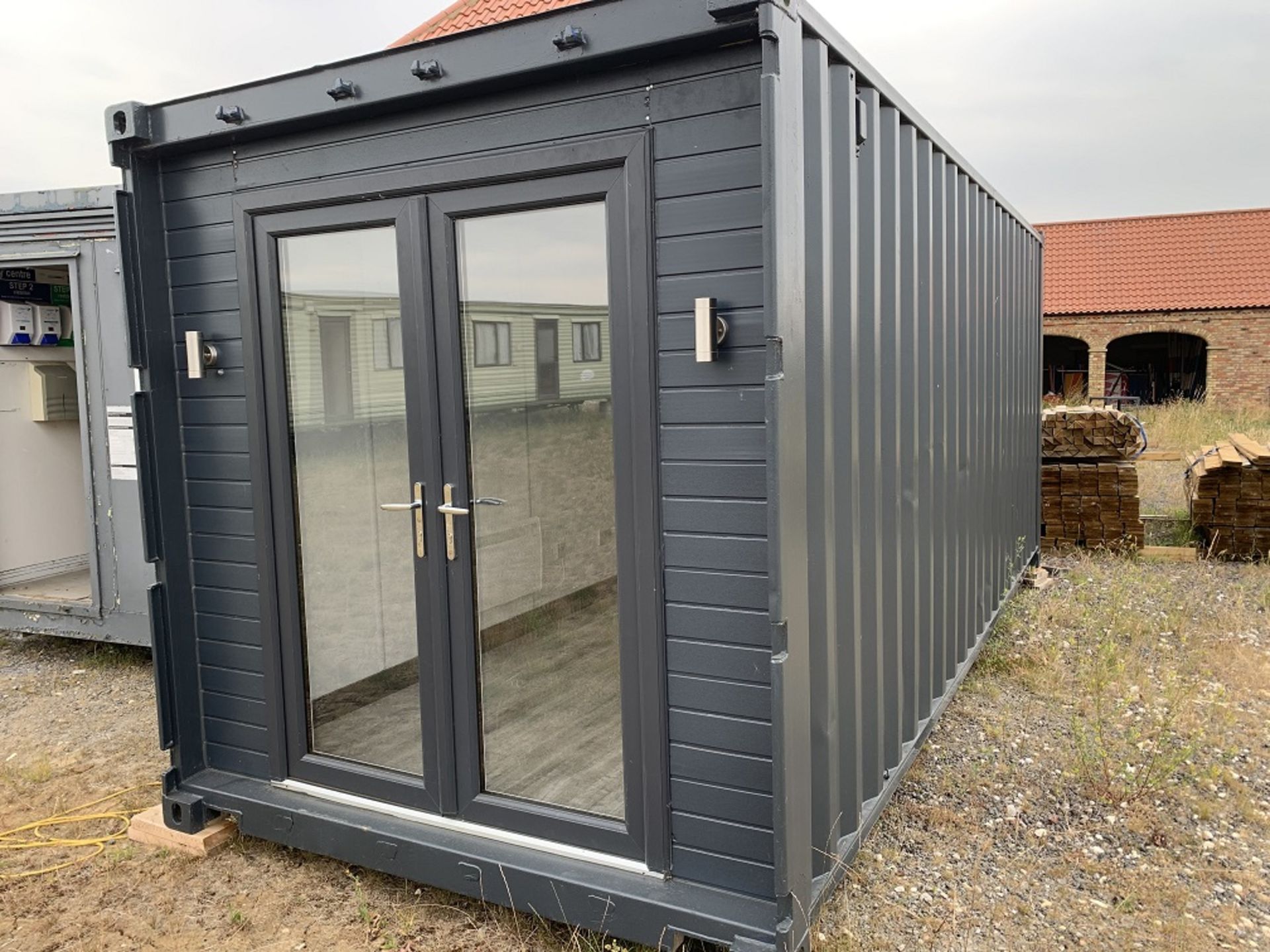 20ft steel container Bespoke office/living pod, Kitchen ,Shower and W/c Created from a grade A shipp - Image 2 of 15