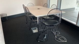 Table with Chair X6