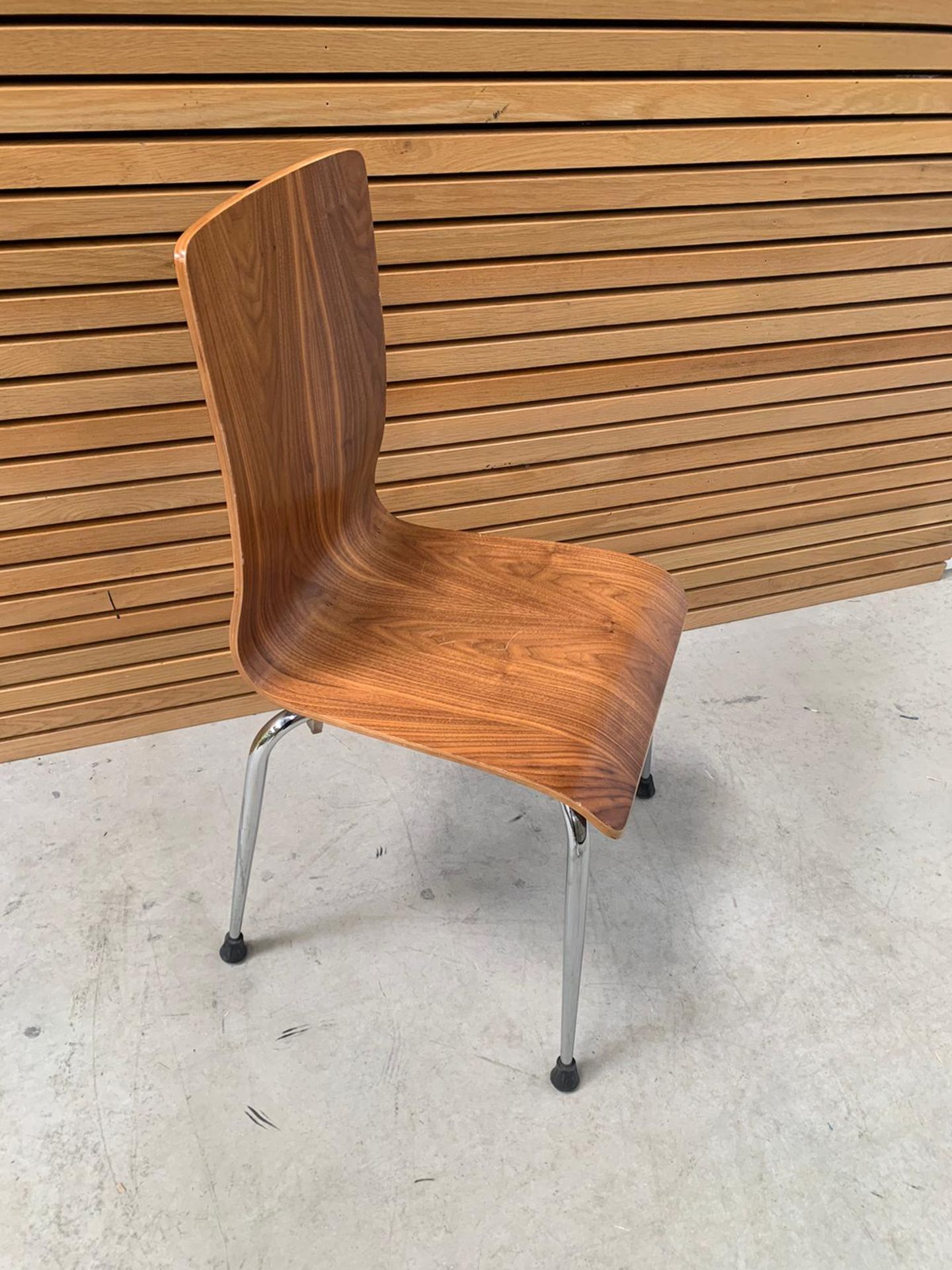 Oak Woodgrain Effect Commercial Grade Chairs Set o - Image 6 of 7