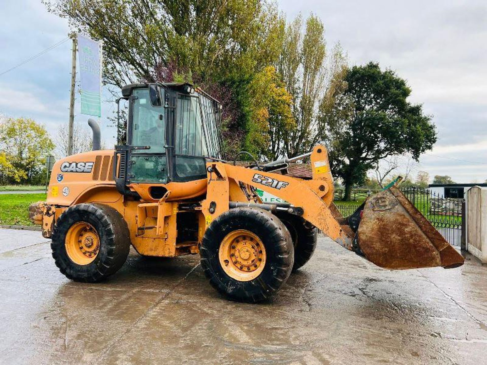 Case 521f 4wd Loading Shovel * Year 2012 * C/W Bucket - Image 4 of 12