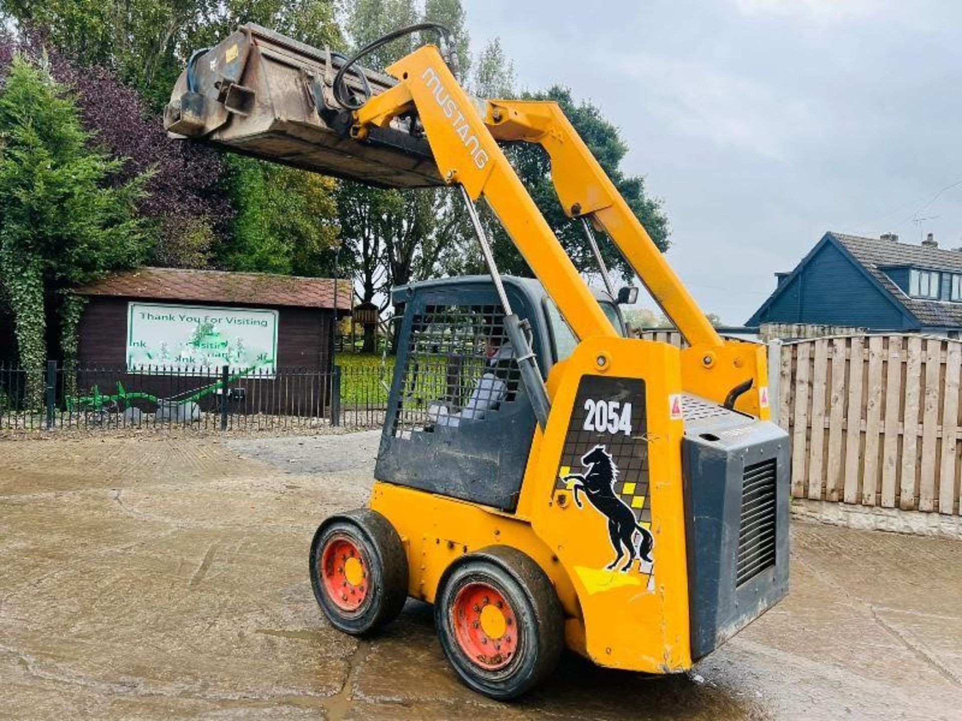 Mustang 2054 Skidsteer C/W Hydraulic Road Brush & Bucket - Image 7 of 11