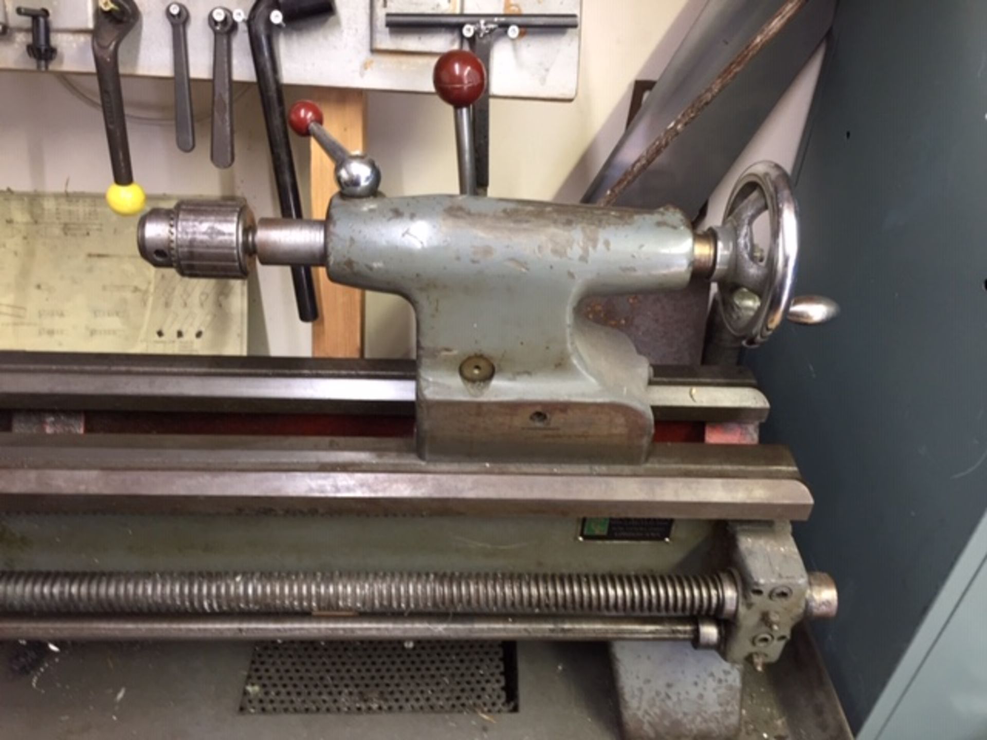 Harrison long bed centre Imperial lathe - Image 7 of 16