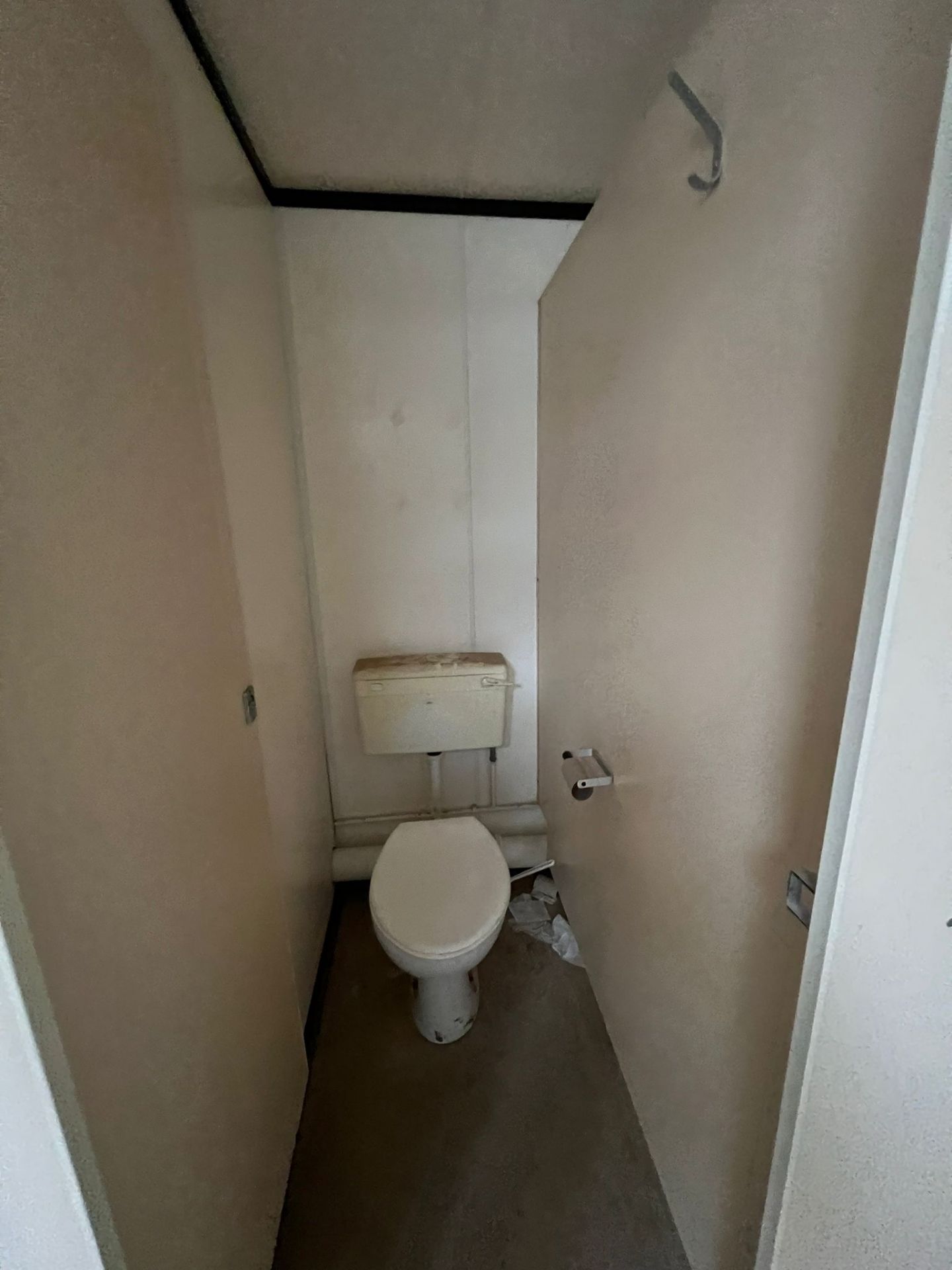 2 + 1 male female toilet block - Image 3 of 11