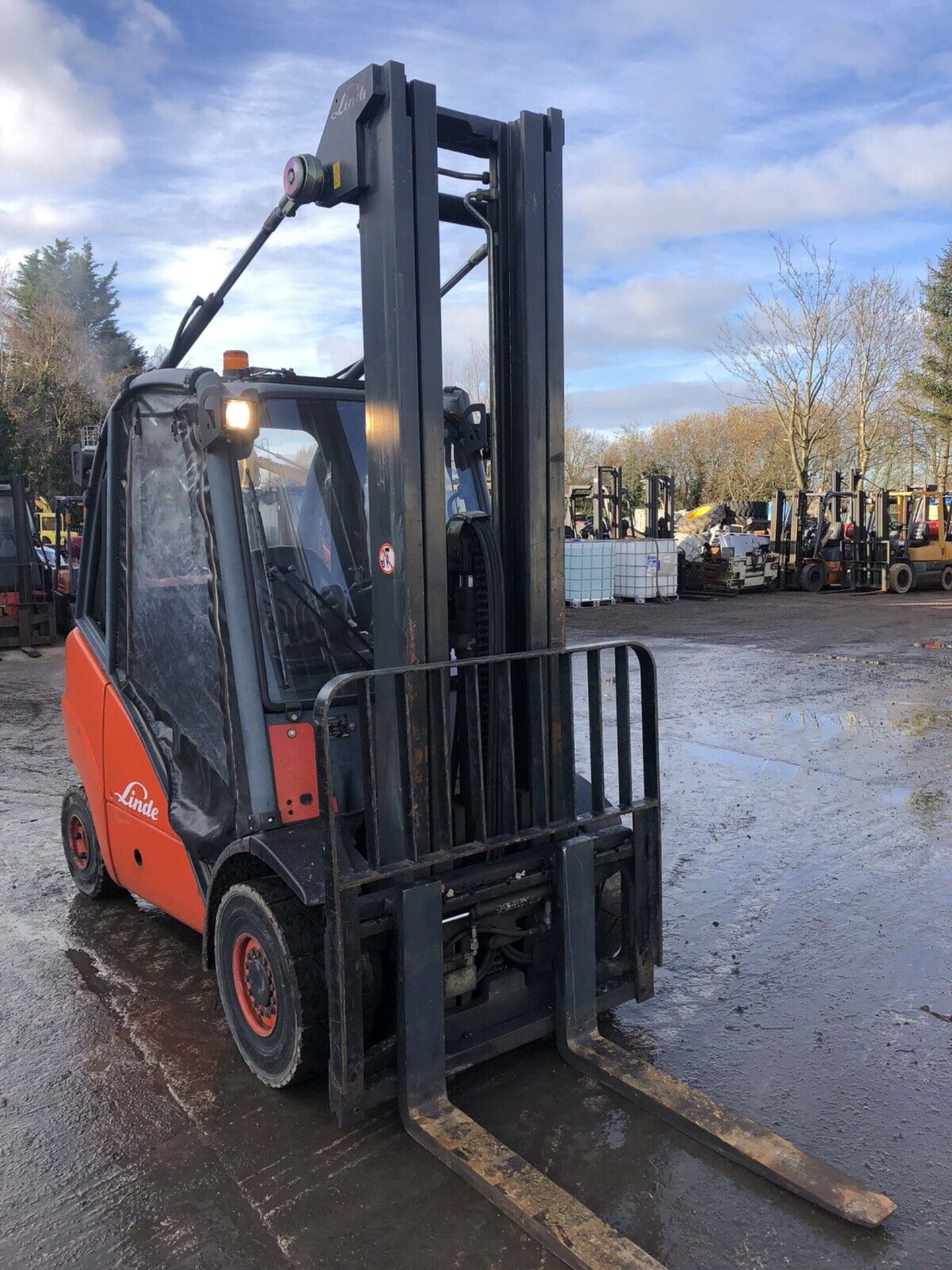 Linde 3 ton gas forklift - Image 2 of 7