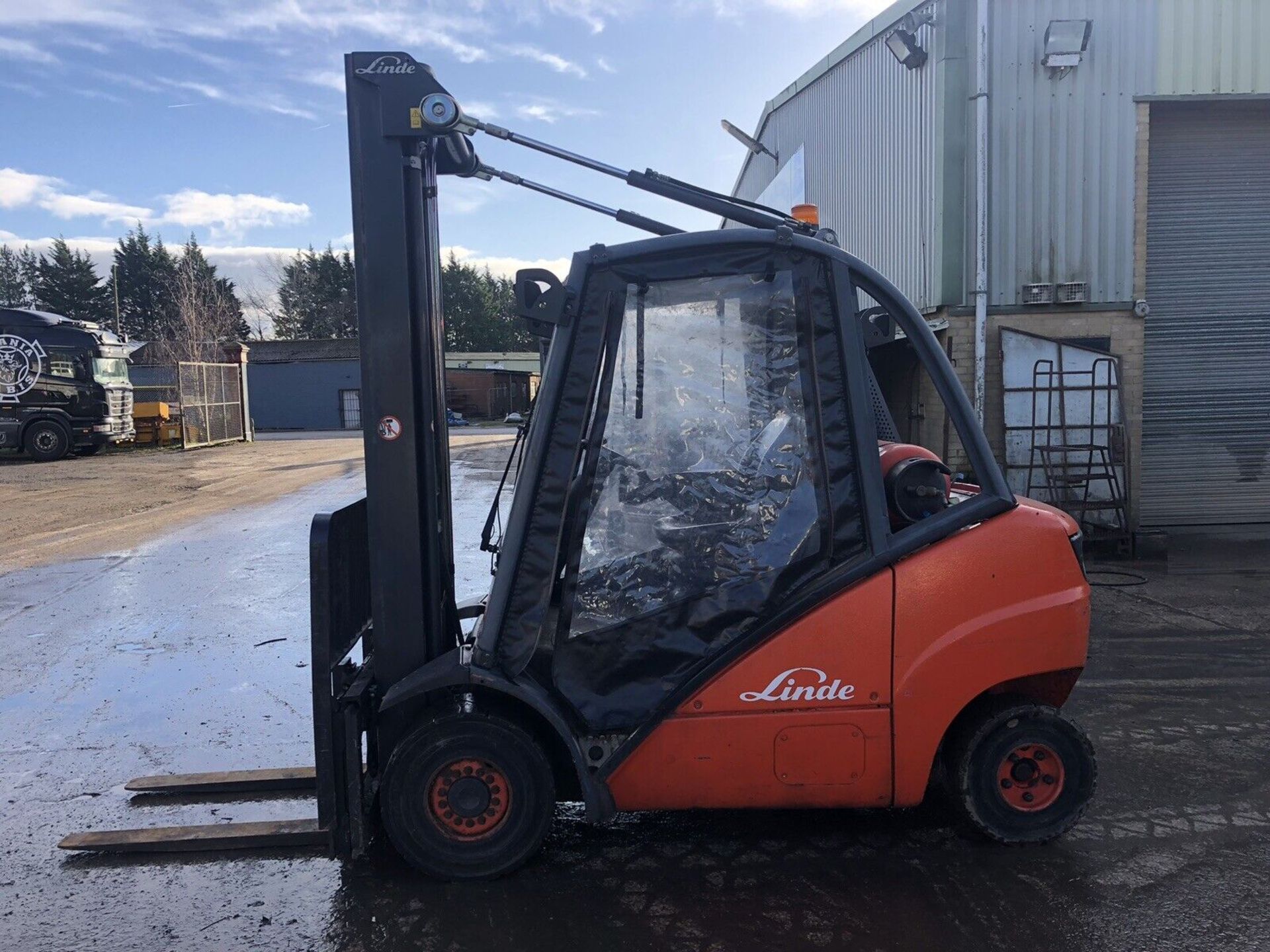 Linde 3 ton gas forklift - Image 4 of 7