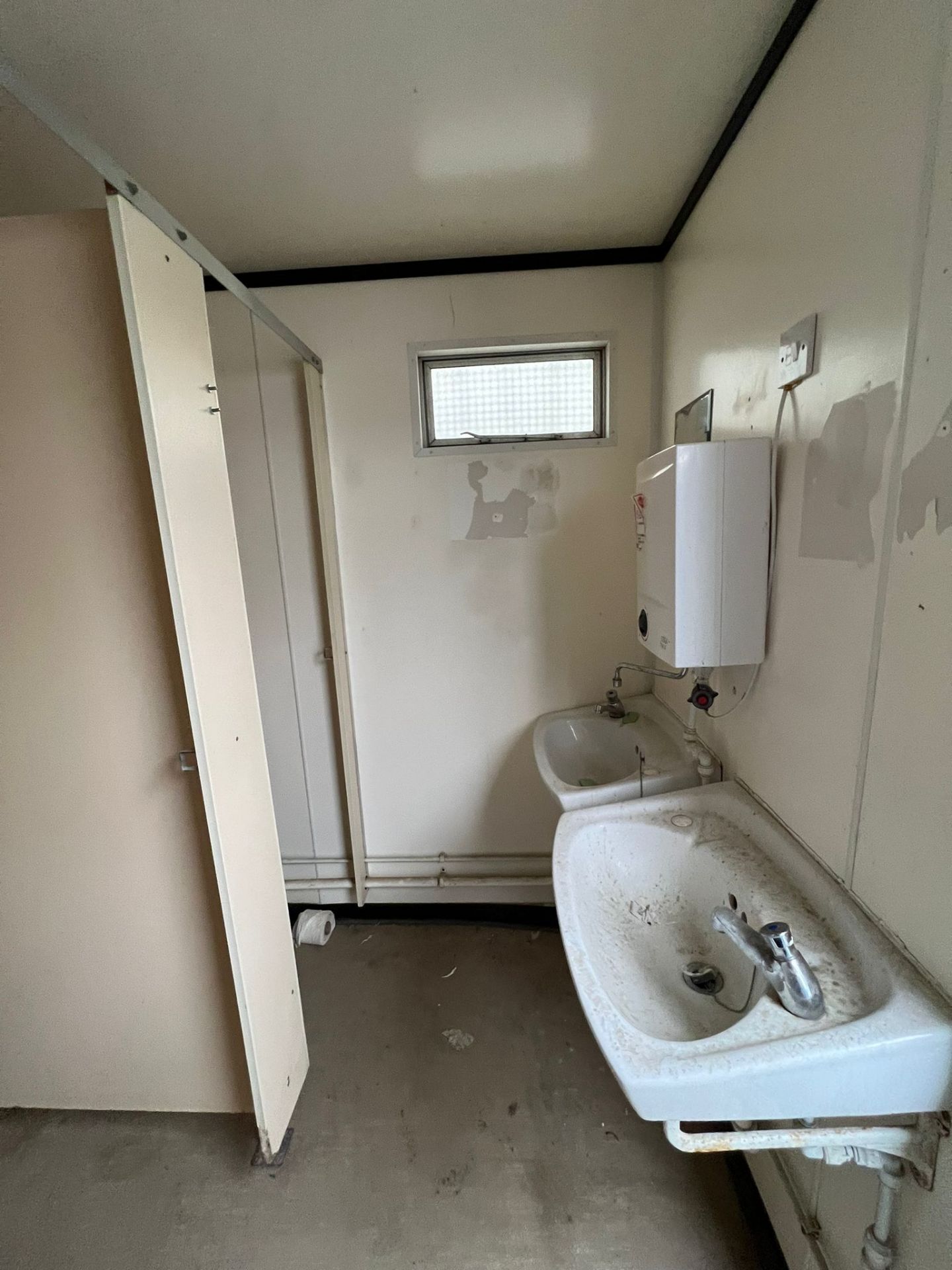 2 + 1 male female toilet block - Image 11 of 11