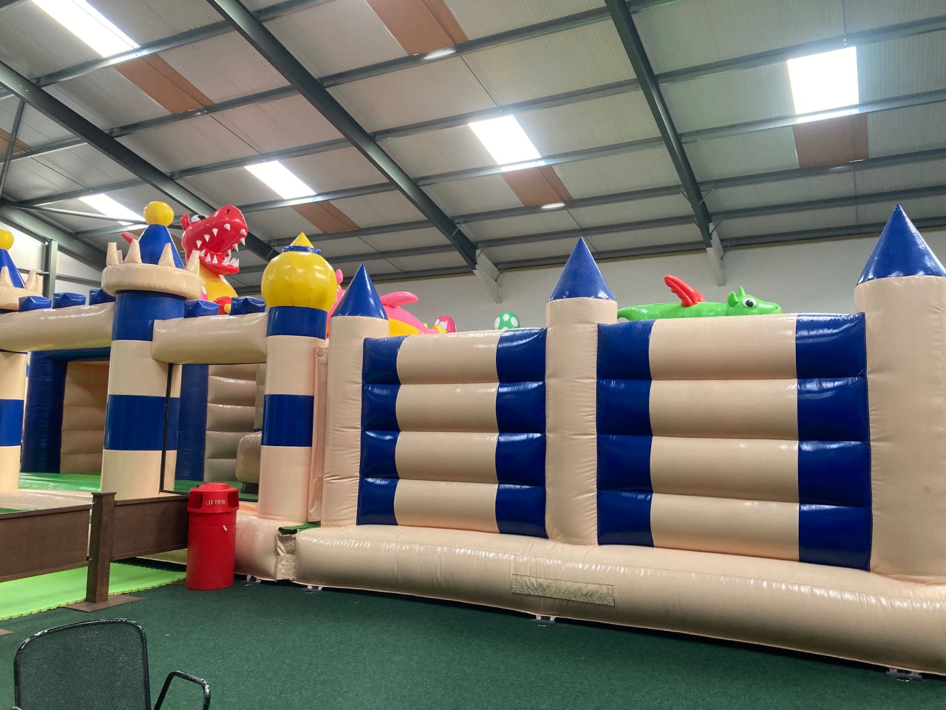 Inflatable bouncy castle - Image 2 of 22