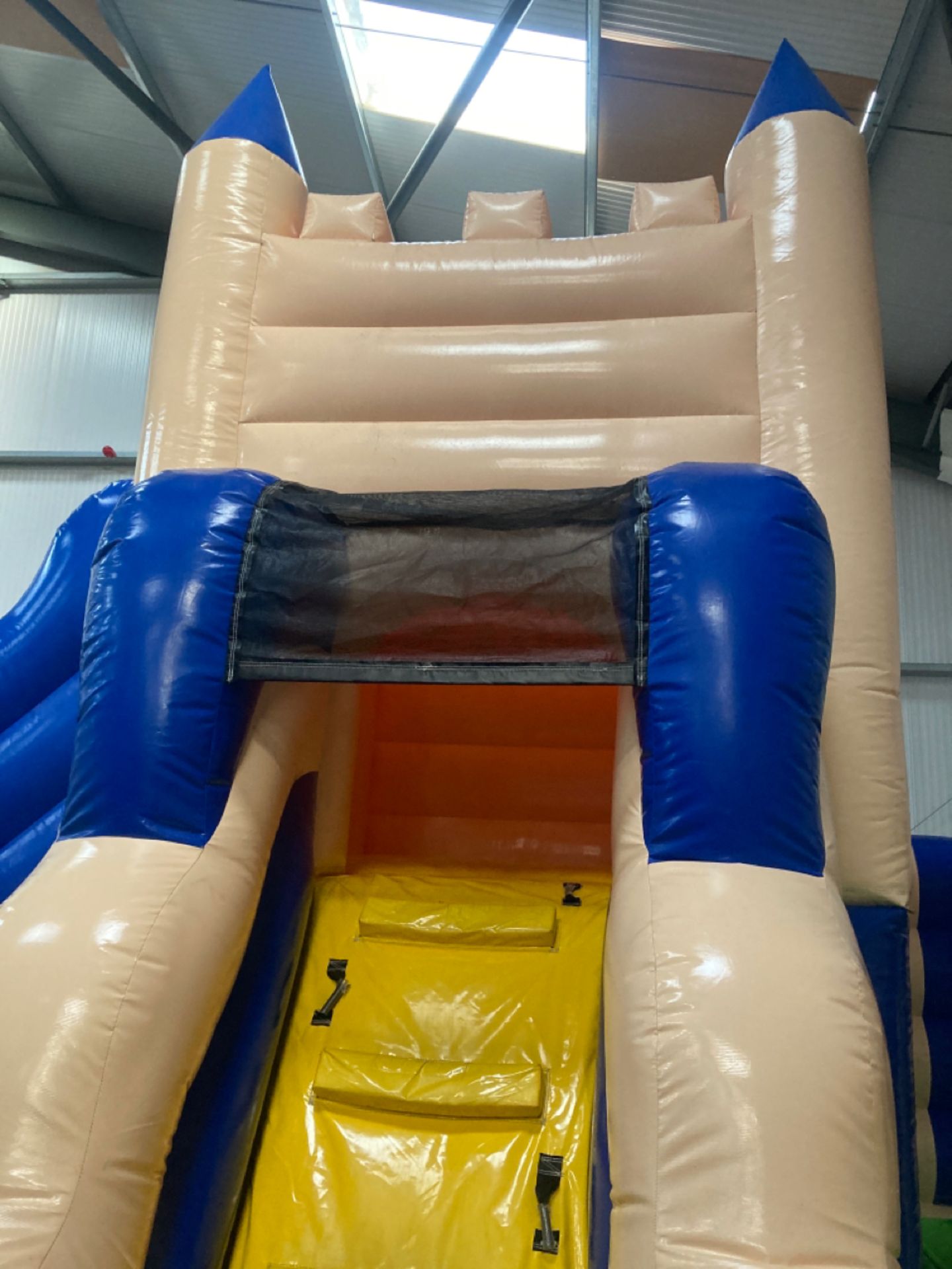 Inflatable bouncy castle - Image 12 of 22