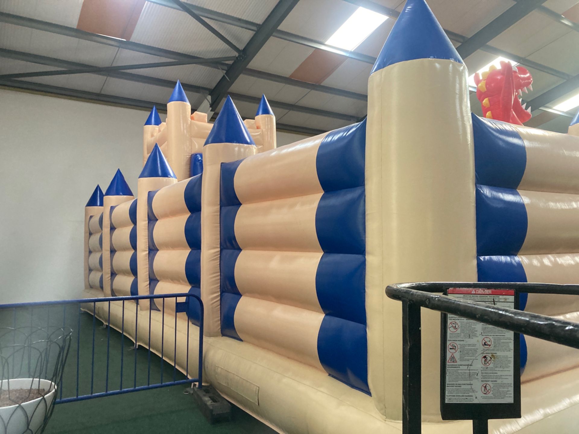 Inflatable bouncy castle - Image 15 of 22