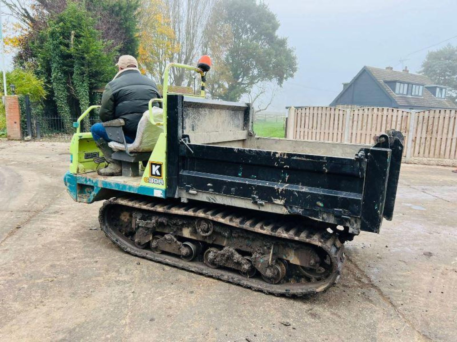 Yanmar C30r Tracked Dumper C/W Forwards & Reverse Dual Drive - Image 3 of 13