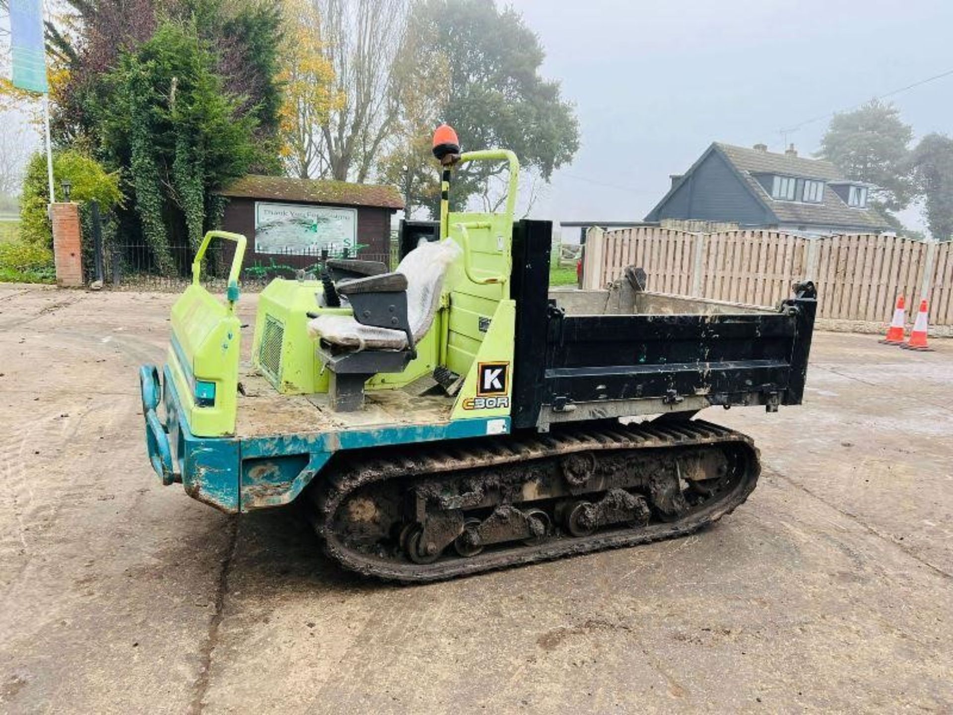 Yanmar C30r Tracked Dumper C/W Forwards & Reverse Dual Drive - Image 8 of 13