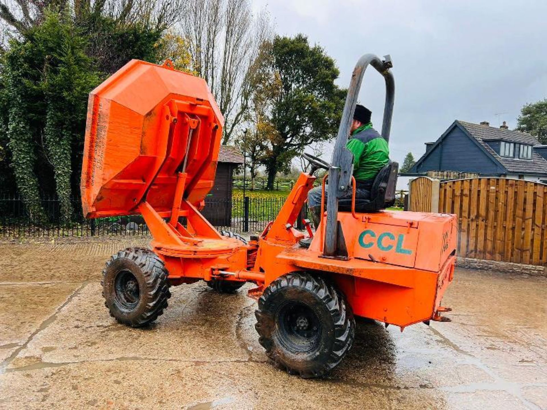 Benford 4wd Swivel Tip Dumper C/W Role Frame - Image 10 of 11