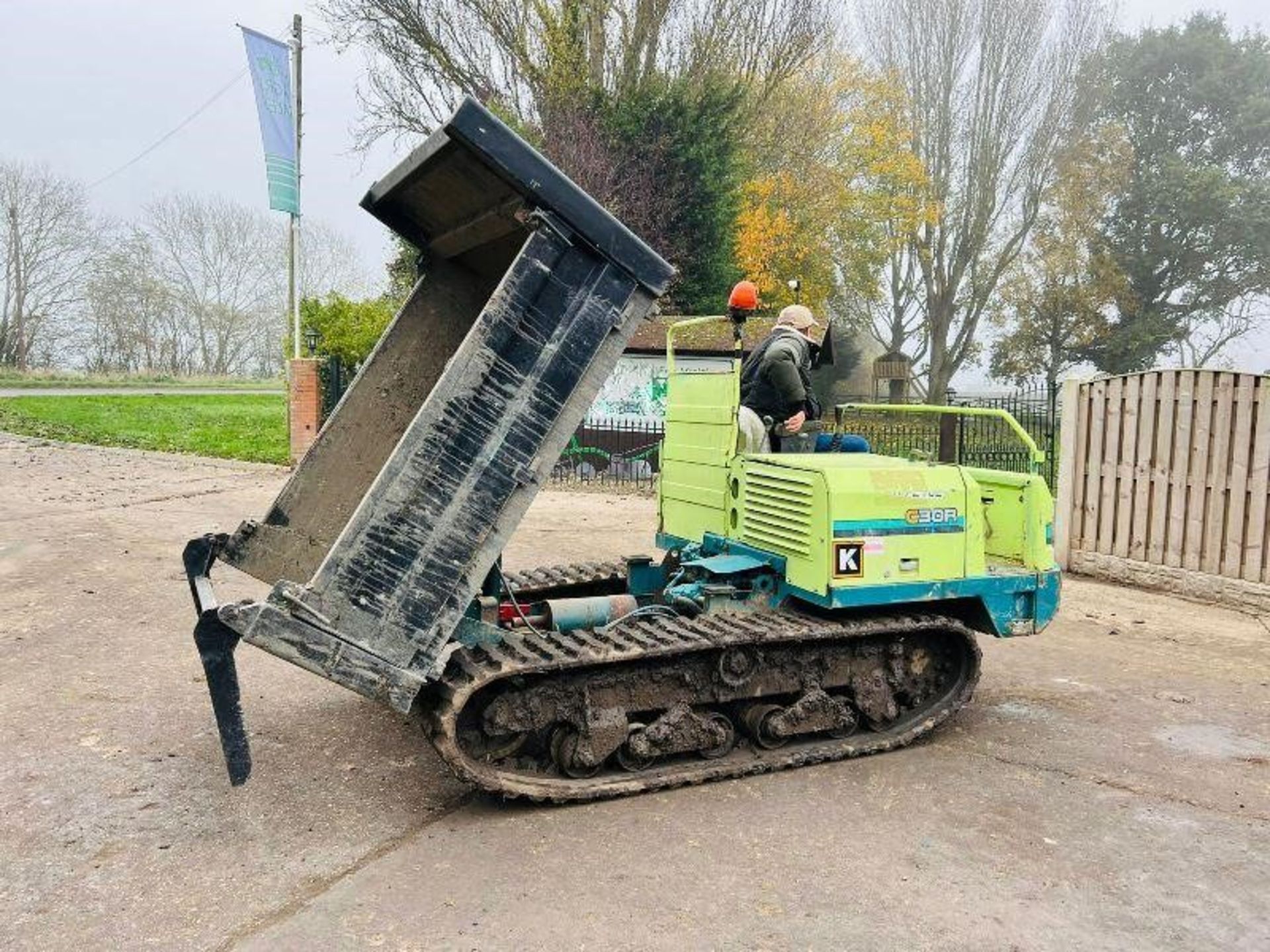 Yanmar C30r Tracked Dumper C/W Forwards & Reverse Dual Drive - Image 7 of 13