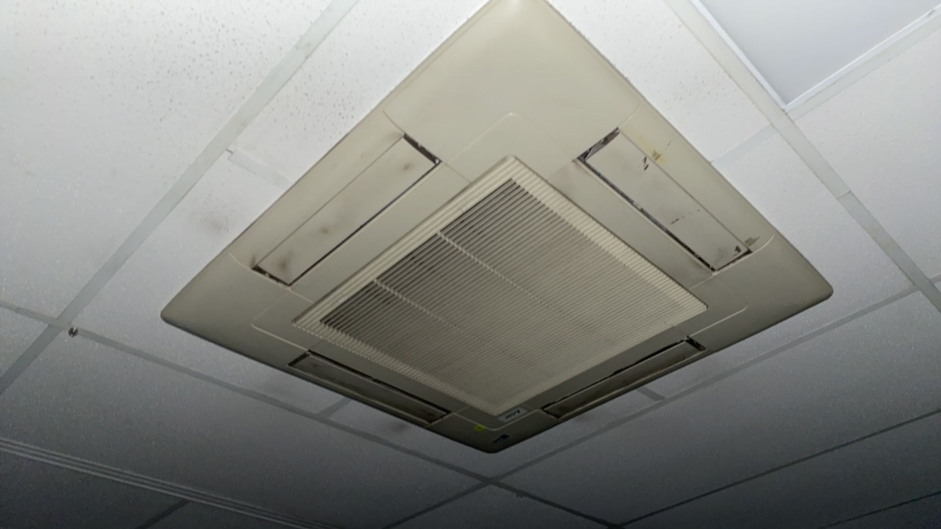 Mitsubishi Air Con Unit - Image 2 of 2