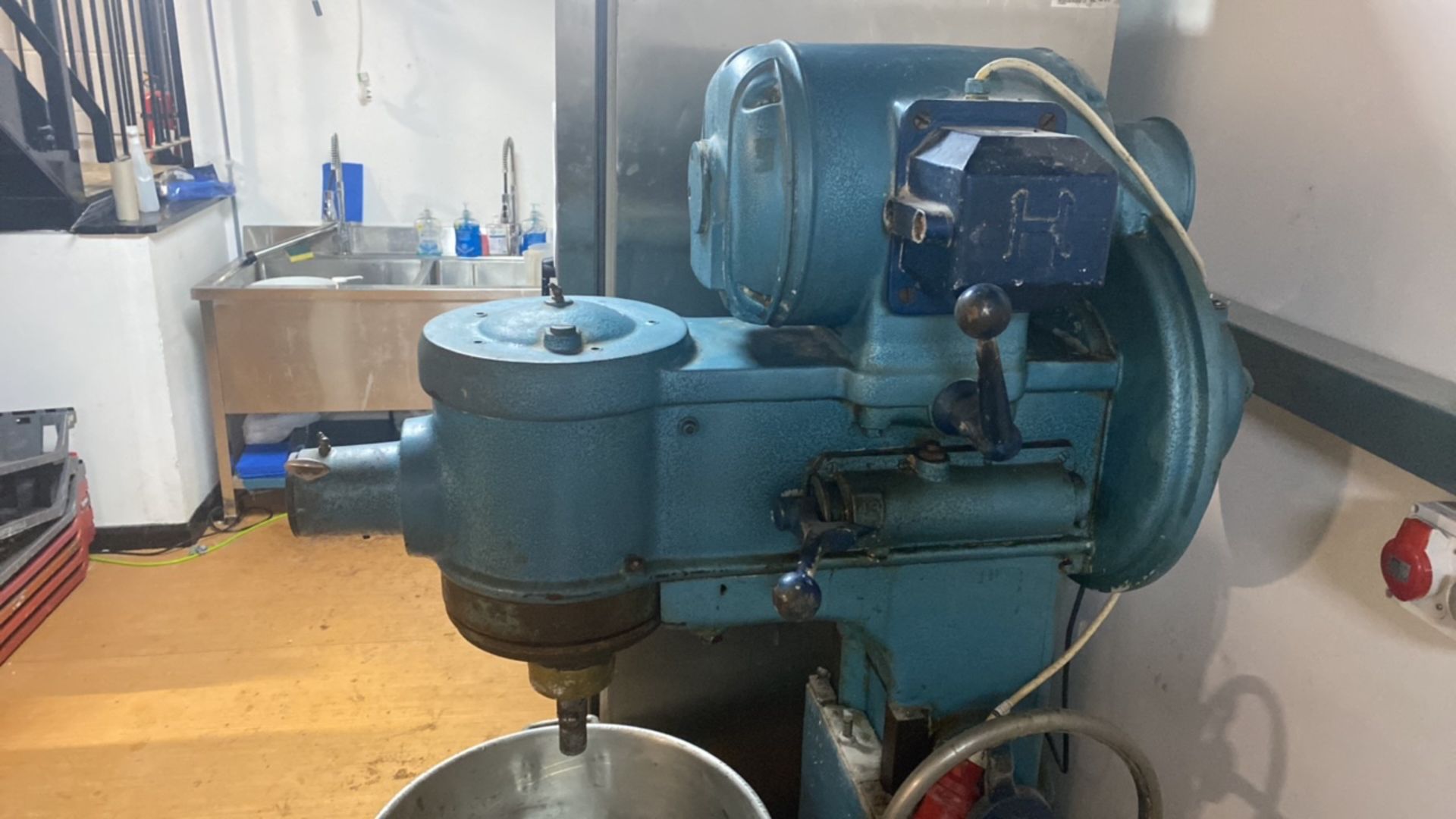 Blue Stand Mixer Stated to be working Untested Approximate Dimensions: Height - 172cm Width - 74cm - Image 3 of 5