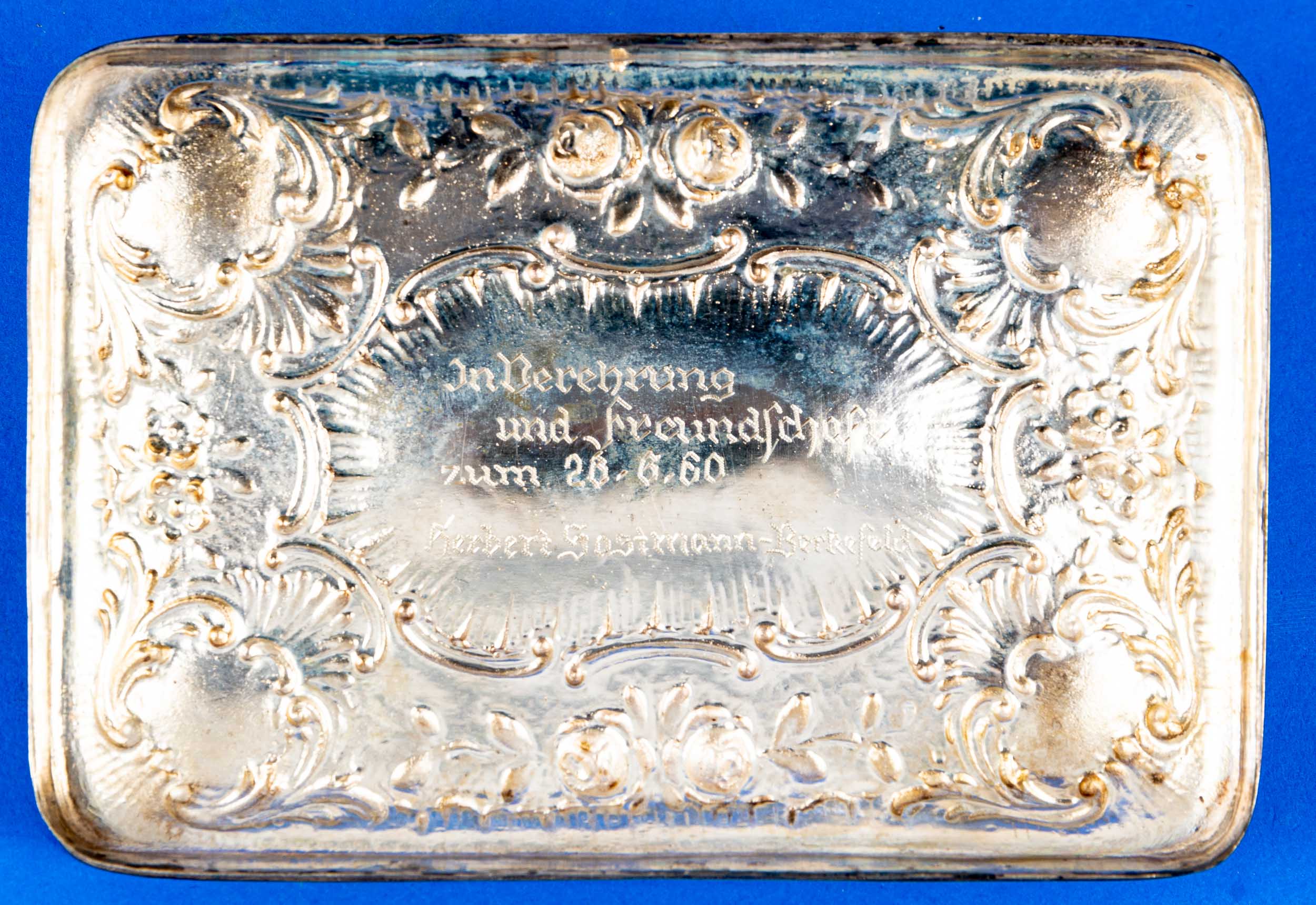 Rechteckige Glasschale mit rosenverziertem 800er Silberdeckel ( ca. 13 x 9 cm, ca. 126 gr.), innens - Image 11 of 13