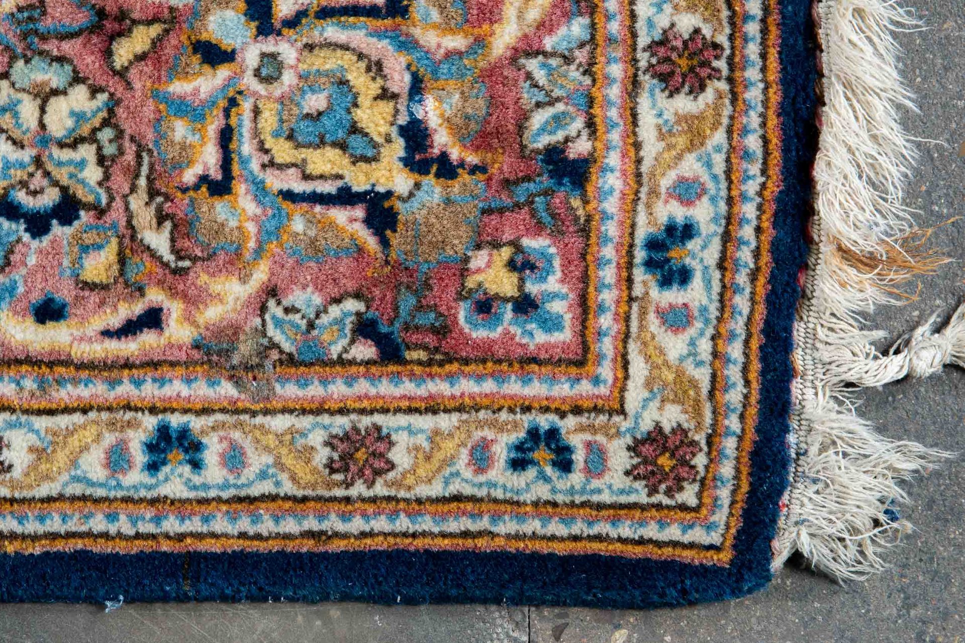 Größere Keshan-Teppichbrücke, Iran der 1970er/80er Jahre, ca. 138 x 220 cm. Blaugrundige Teppichbrü - Bild 4 aus 5