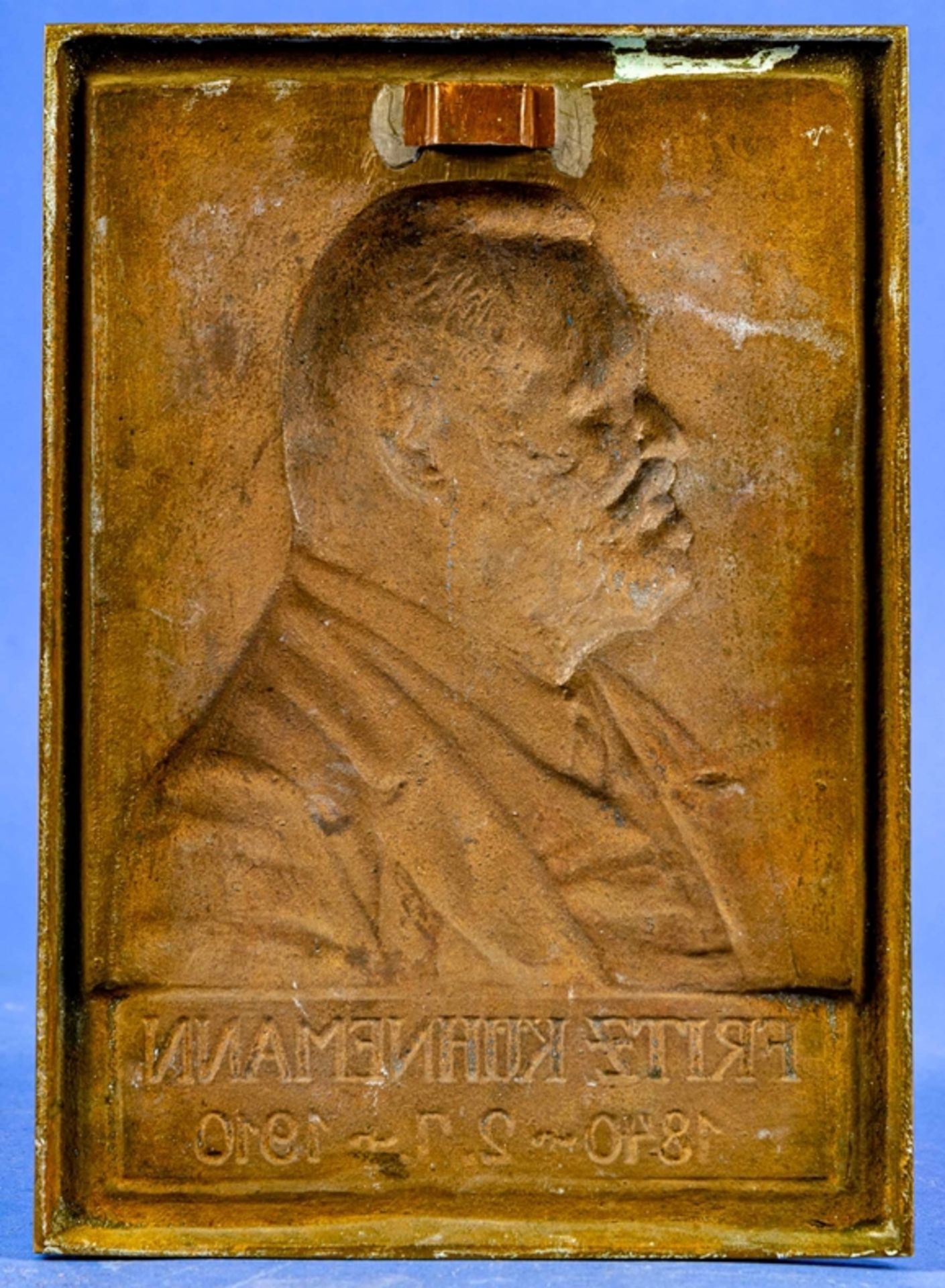Porträt-Relief-Platte, Bronze mit plastisch gearbeitetem Halbbildnis des Fritz Kühnemann (1840 - 2. - Bild 4 aus 4
