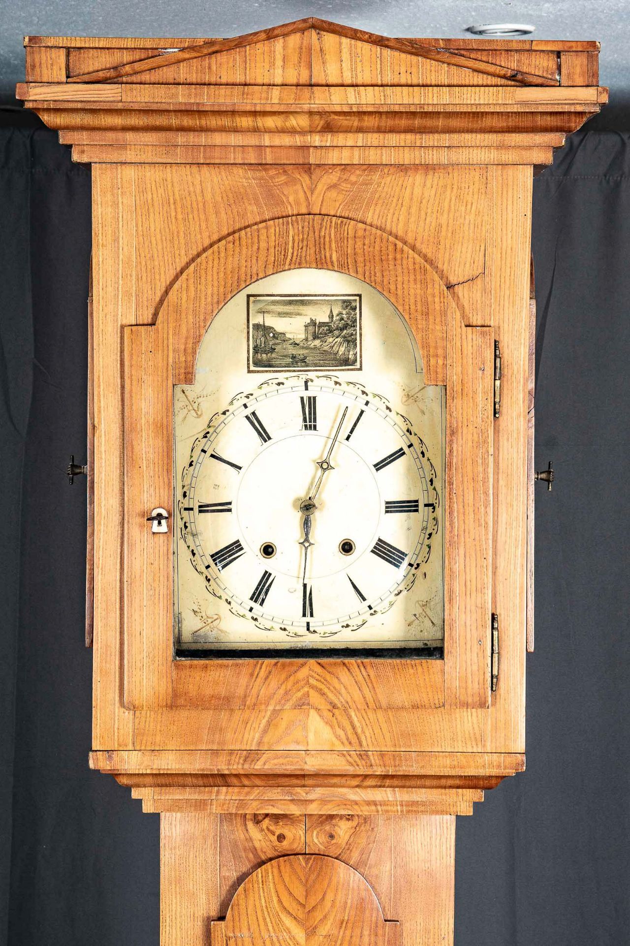 Antike Bodenstanduhr, norddeutsches Biedermeier um 1830, Korpus in Esche massiv & furniert, Höhe ca - Bild 4 aus 10