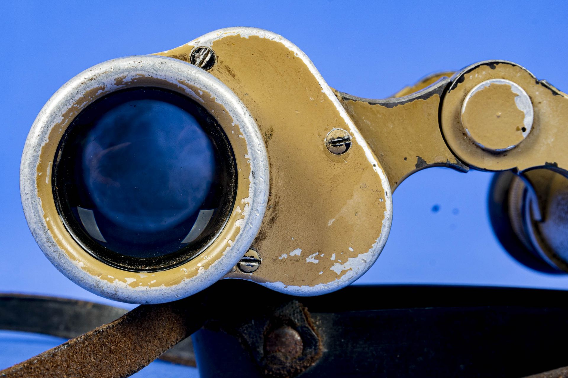 DIENSTGLAS der deutschen Wehrmacht, schön erhaltene sog. "Einheitsfarbe", klare Optik, auf der link - Image 7 of 10