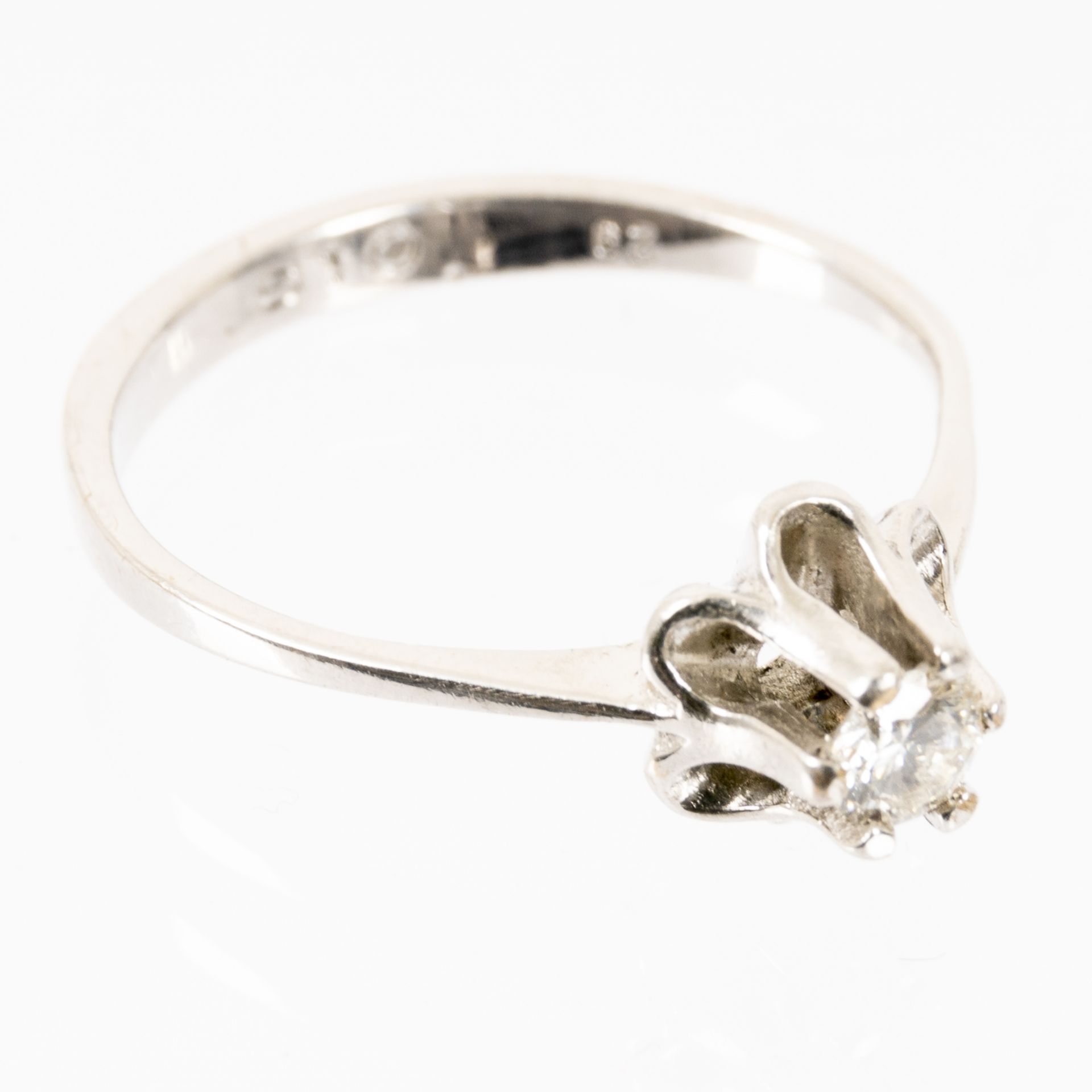 Brillant-Ring, 585er Weißgold mit Diamant im Brillantschliff von 0,19 ct besetzt. Farbe: weiß; Rein