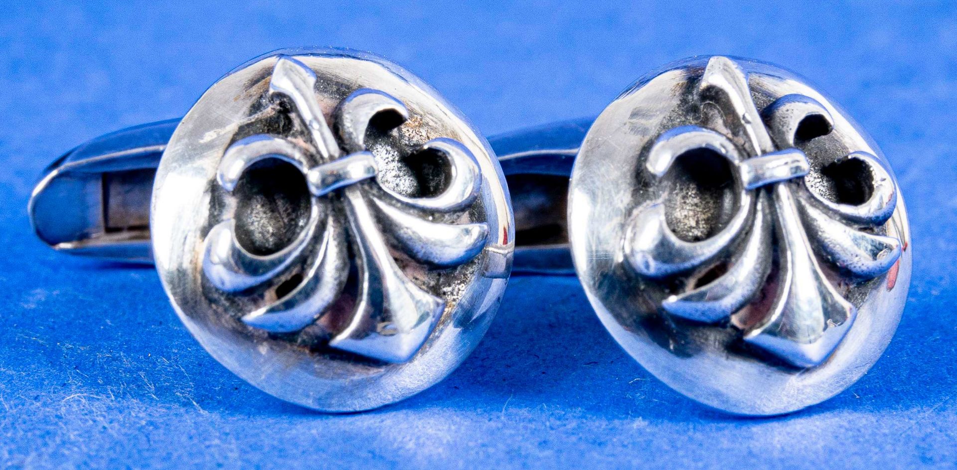 Paar Manschettenknöpfe aus 925er Sterlingsilber, mit "französischer Lilie"-Dekor der Marke "Elf Cra - Image 5 of 10